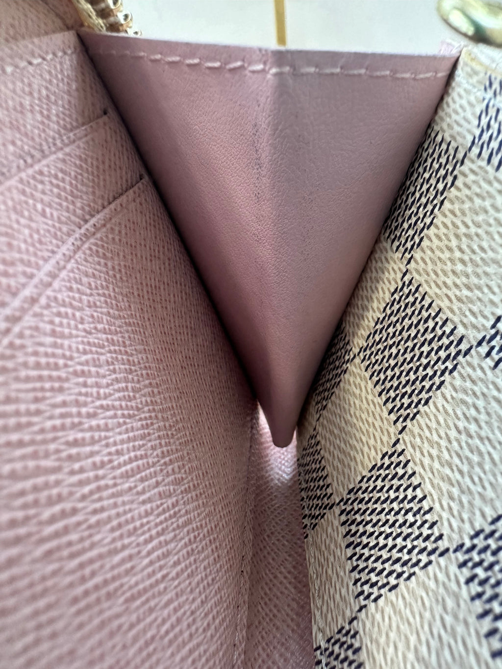 Louis Vuitton Azur Portefeuille Clemence Zippy Wallet