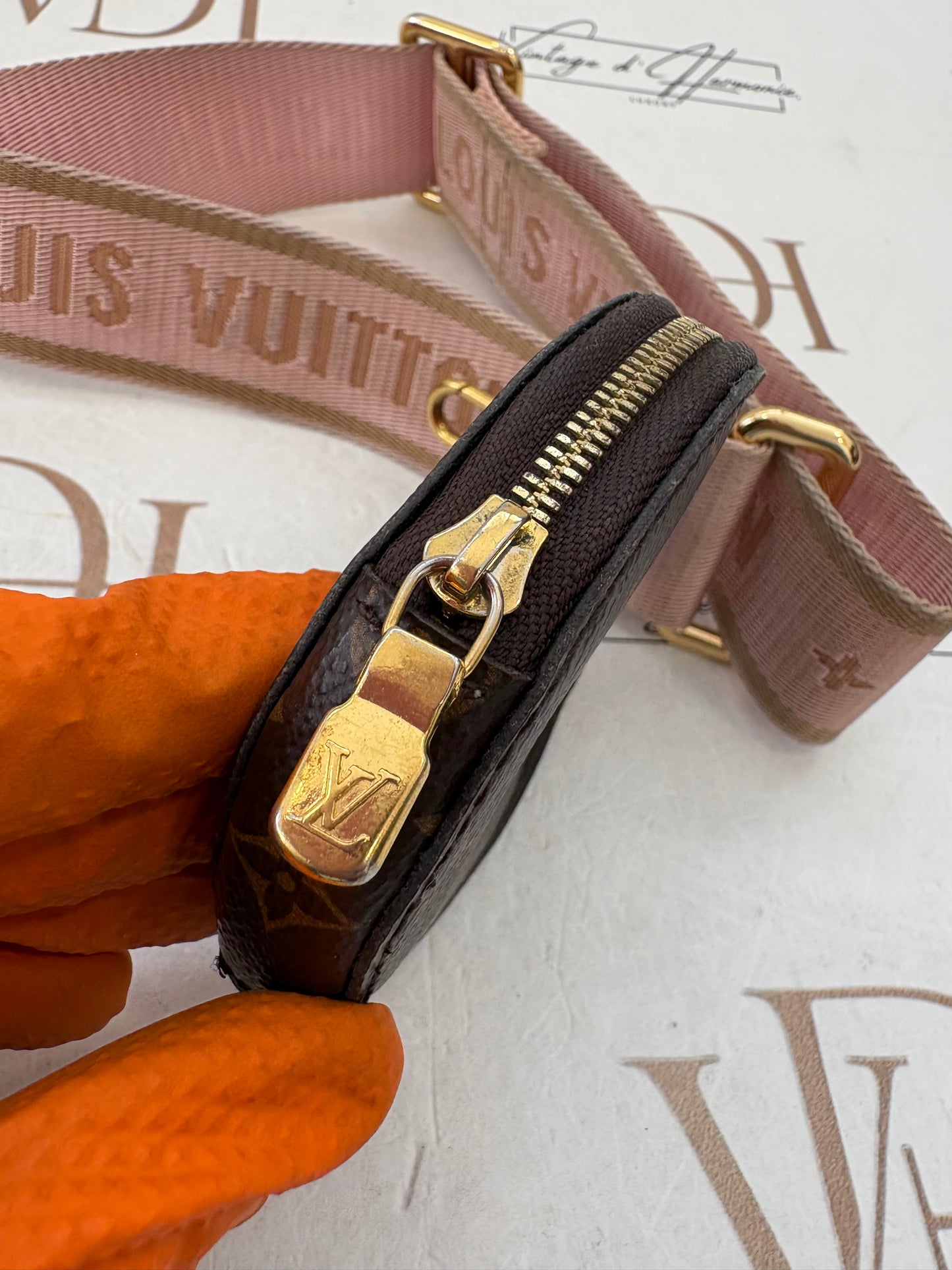 383355 - Louis Vuitton Multipochette