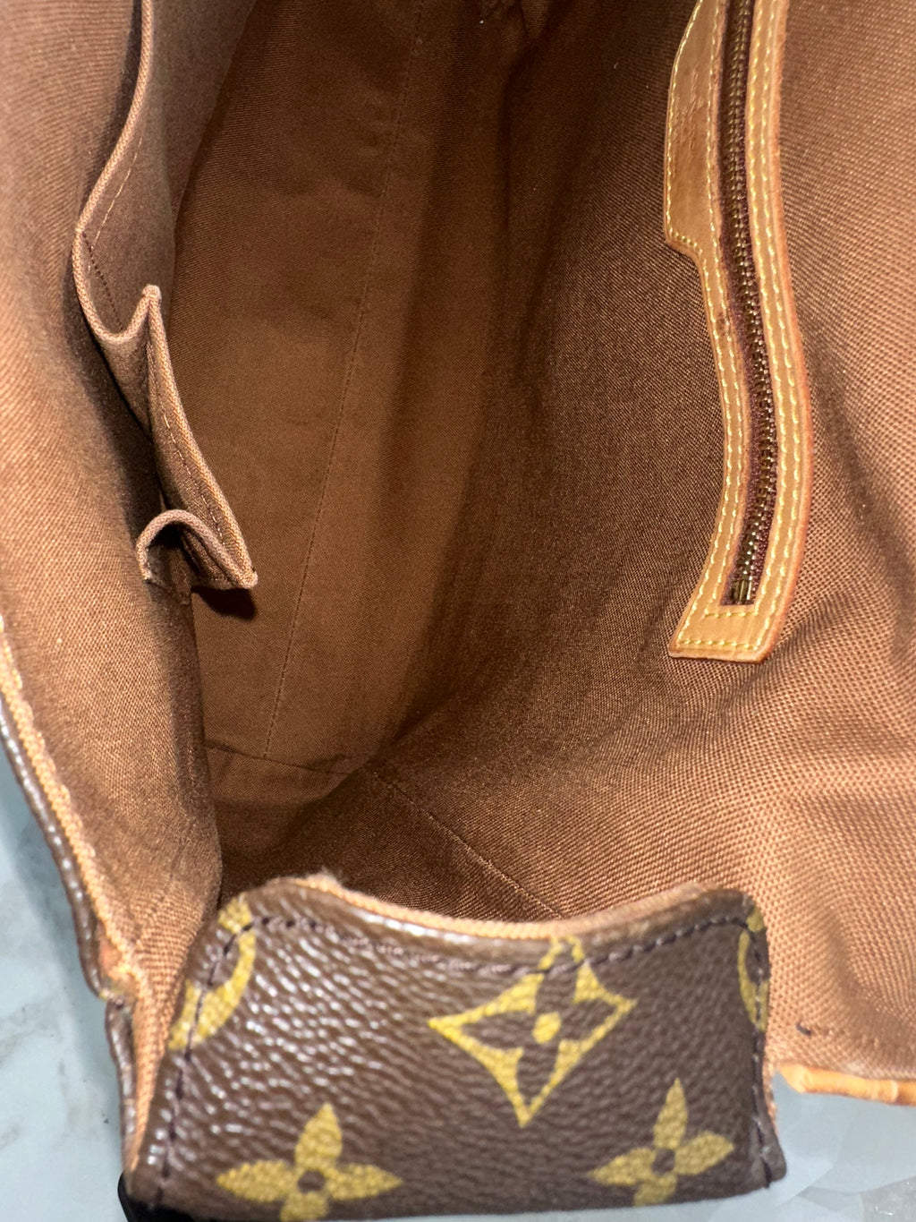 Louis Vuitton Messenger Bosphore