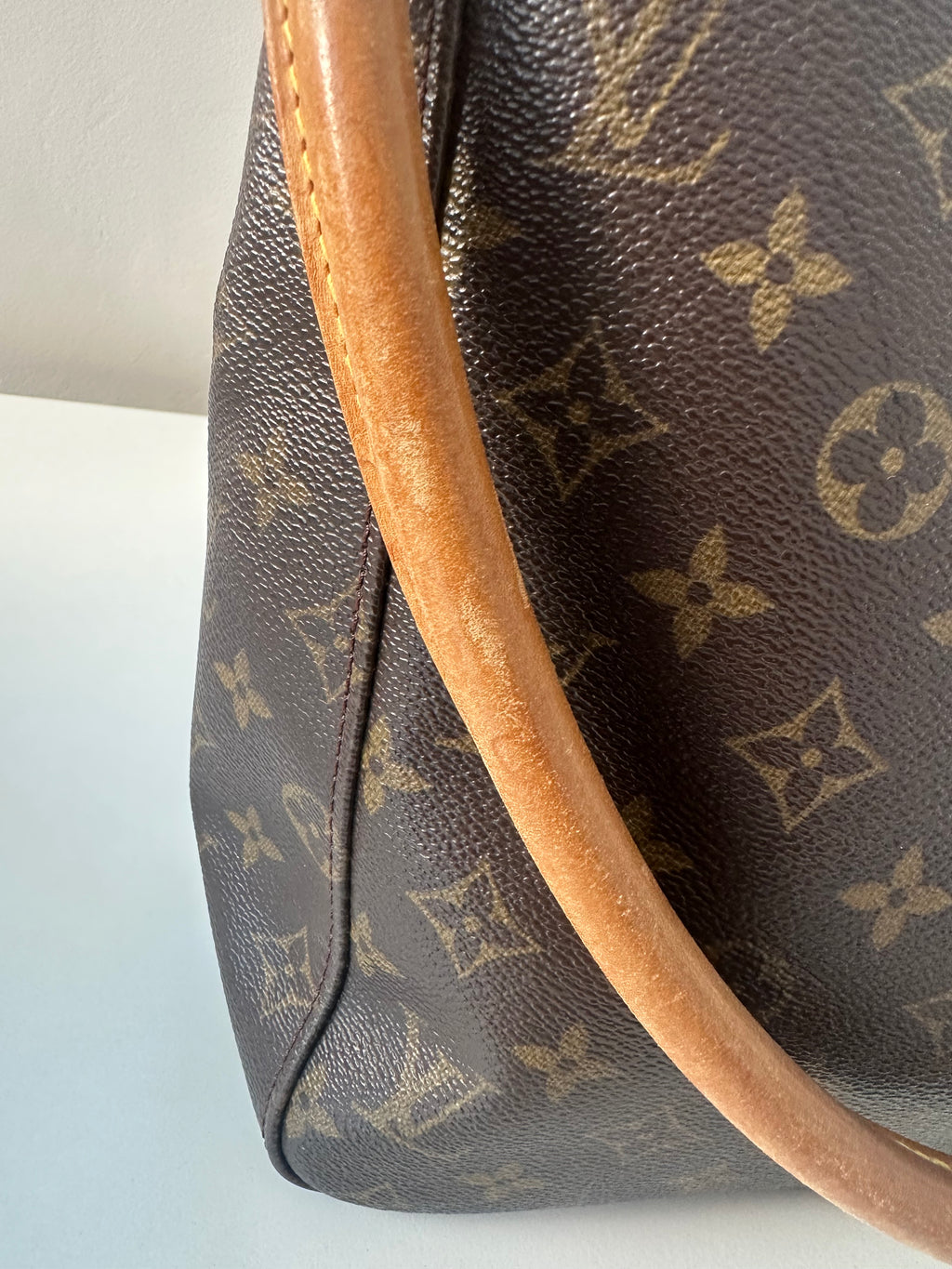 Louis Vuitton Looping GM