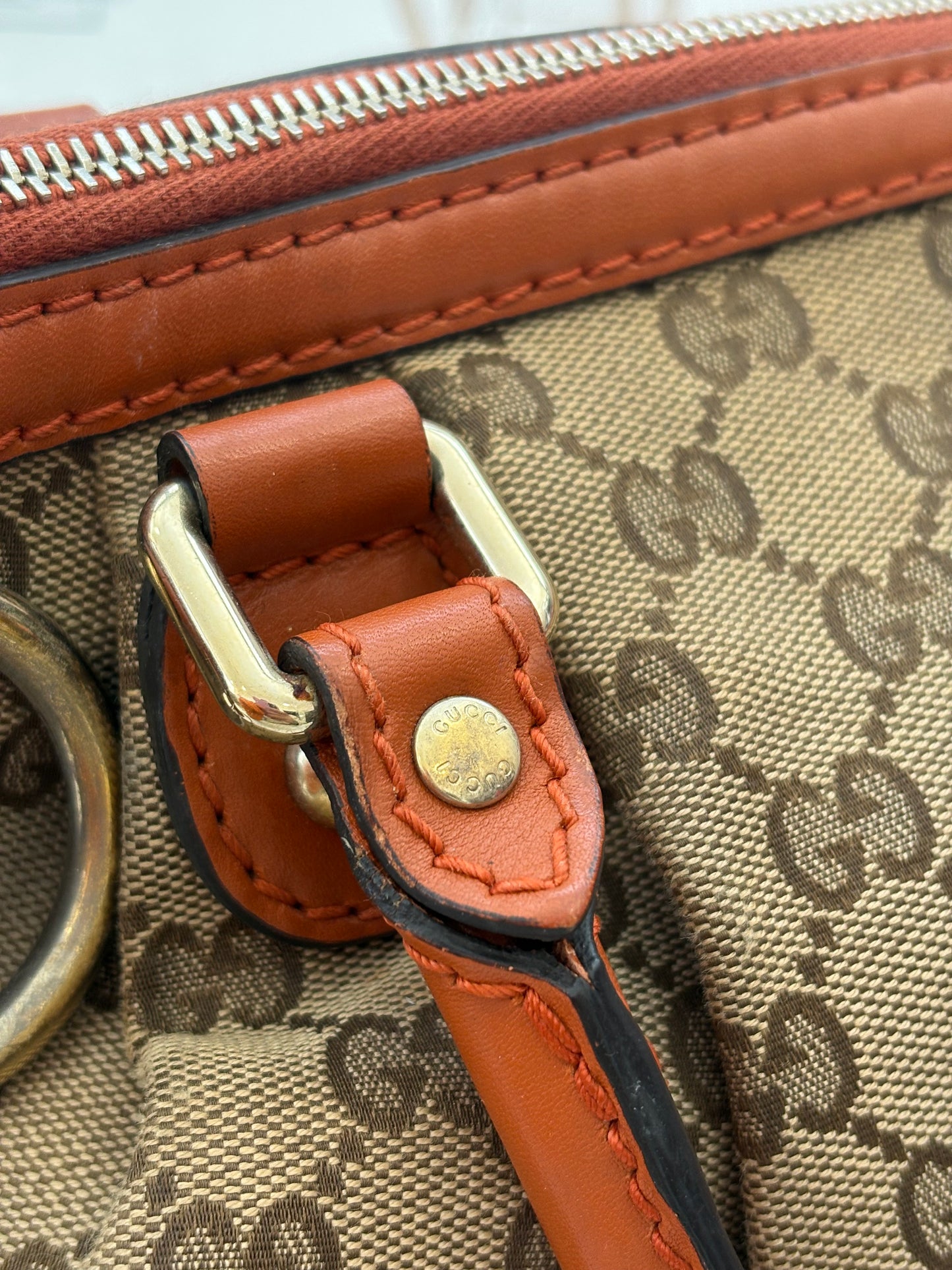 384043 - Gucci Sukey