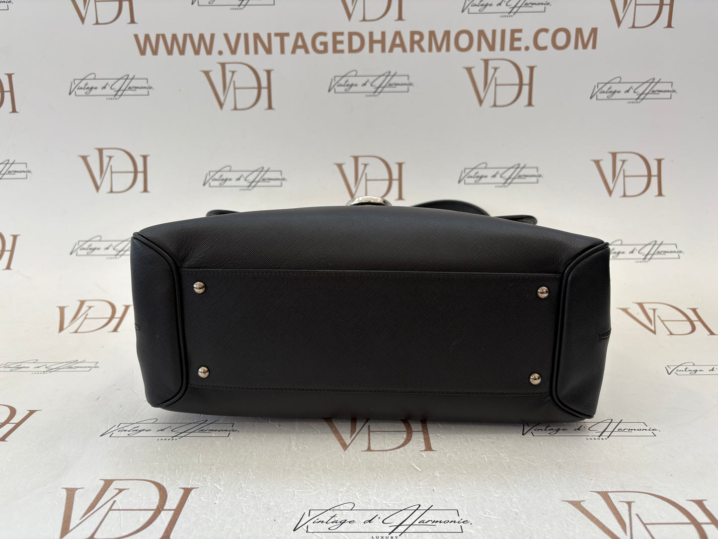 018788 - Salvatore Ferragamo Black