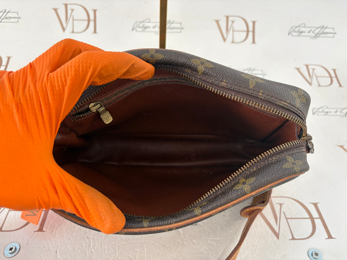 018203 - Louis Vuitton Trocadero 24