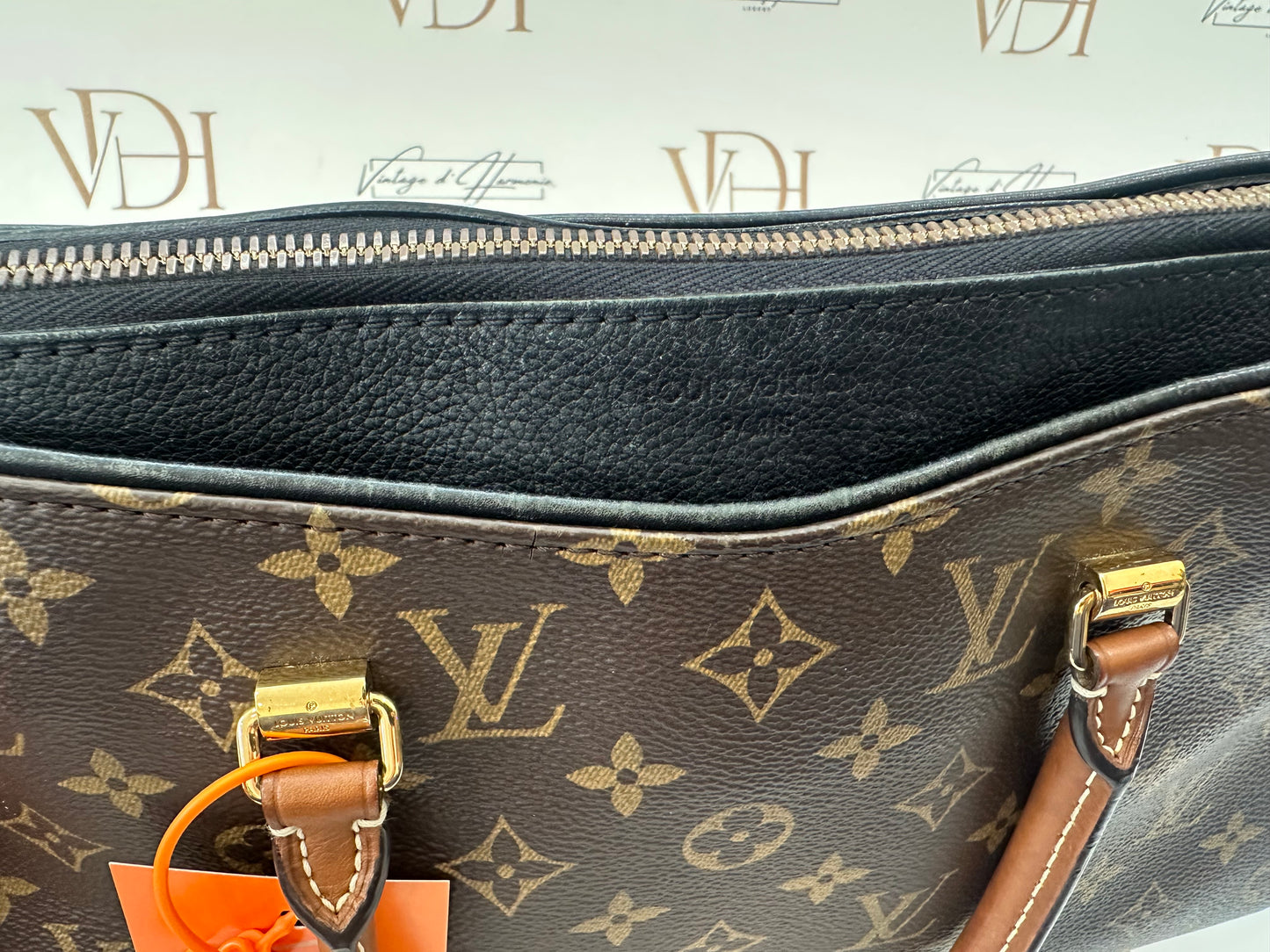 017896 - Louis Vuitton Pallas