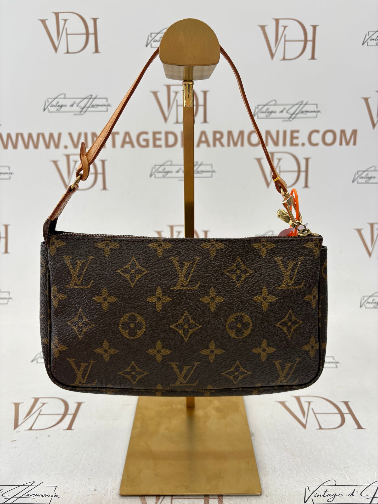 018355 - Louis Vuitton Pochette Accessoires