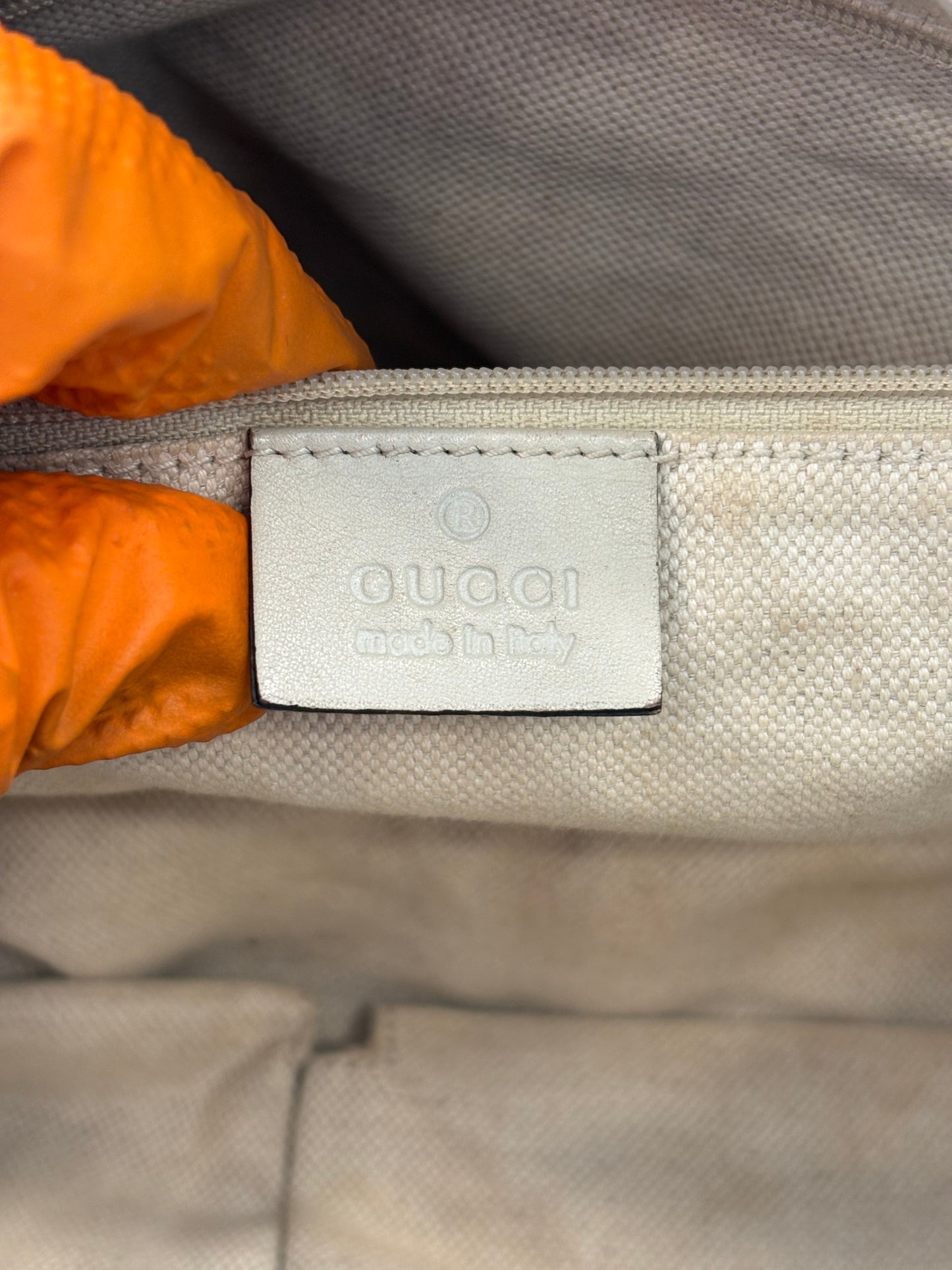 201051 - Gucci Sukey