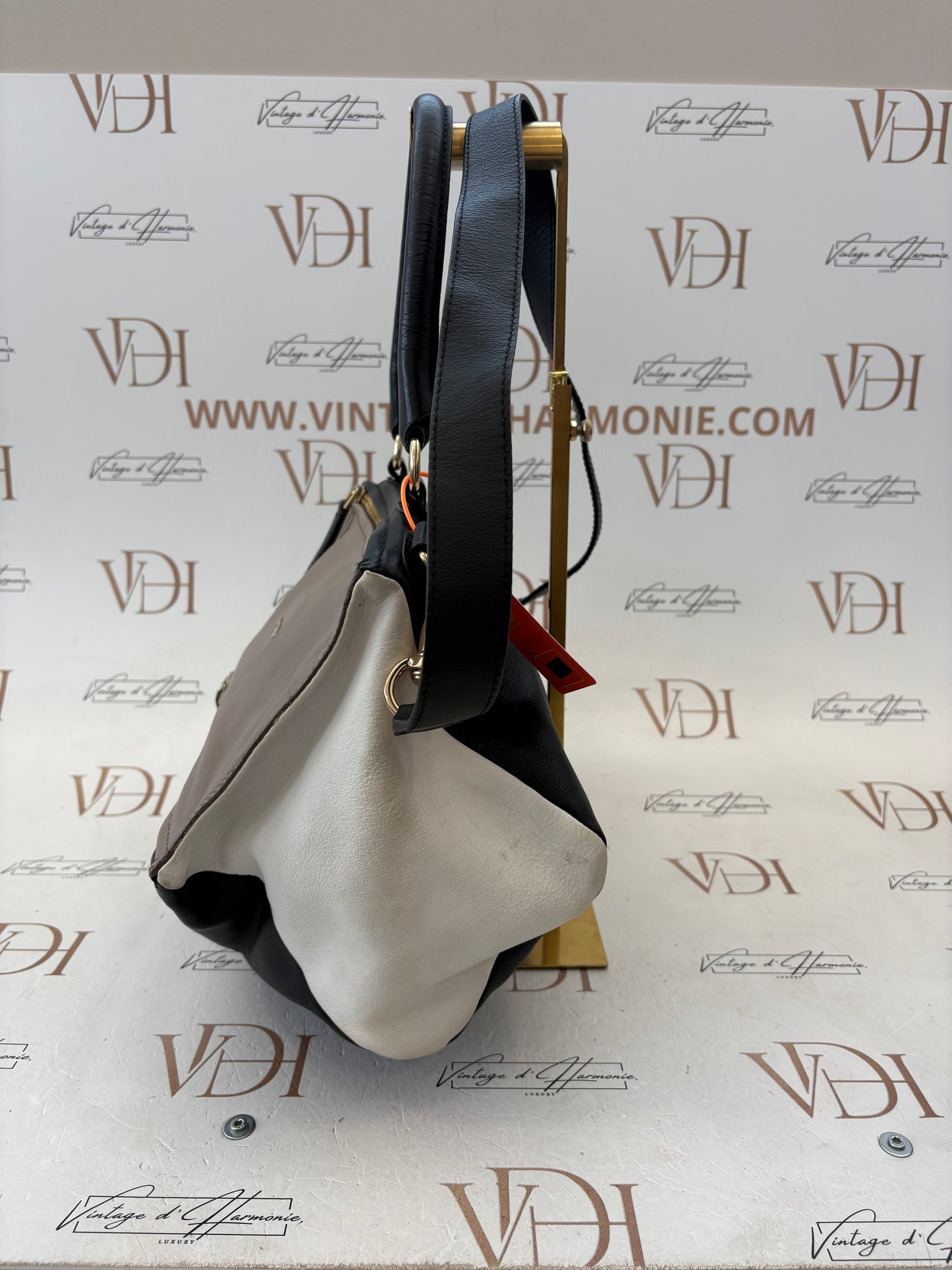 201275 - Givenchy Pandora
