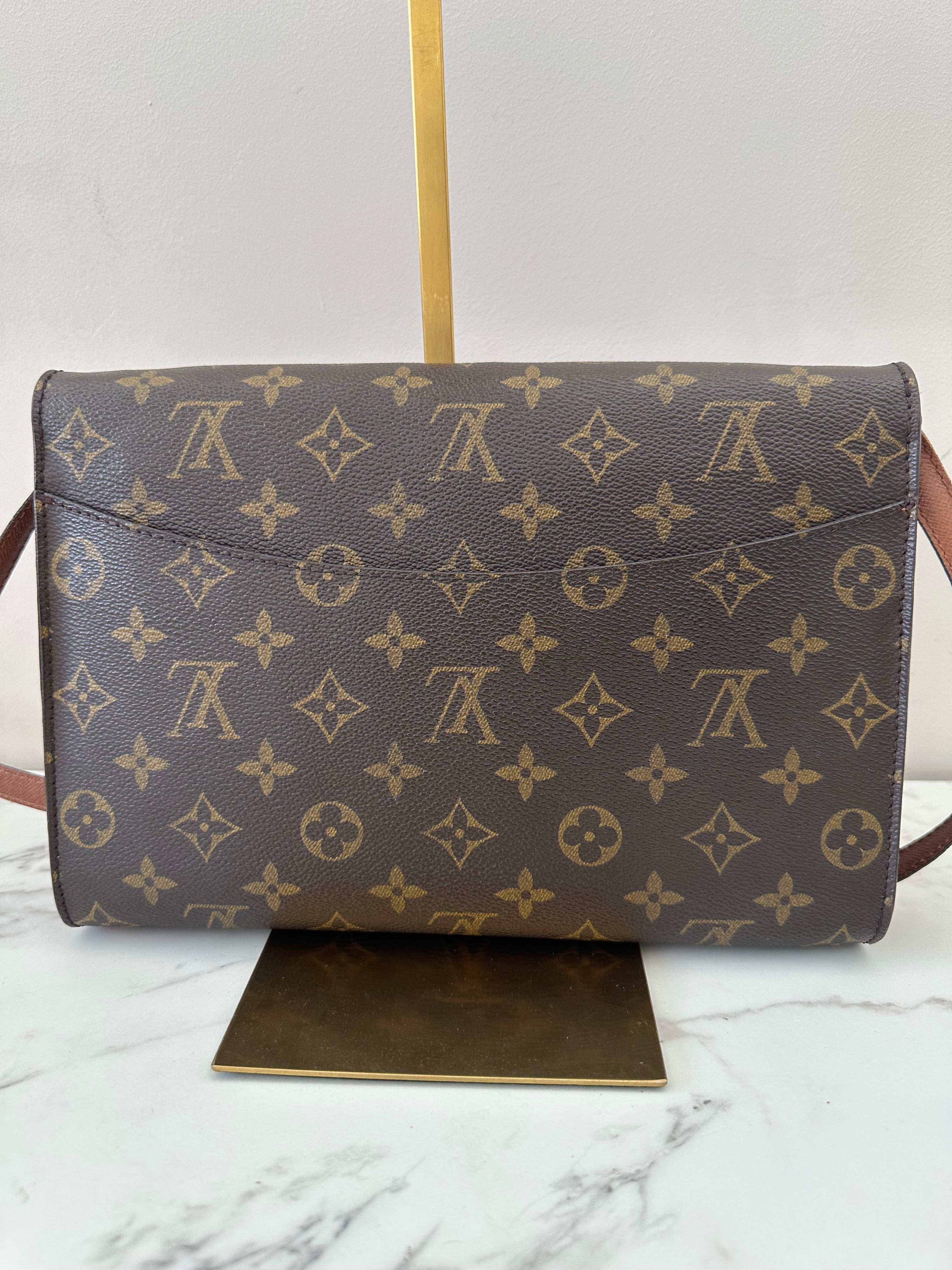 Louis Vuitton Bordeaux 27