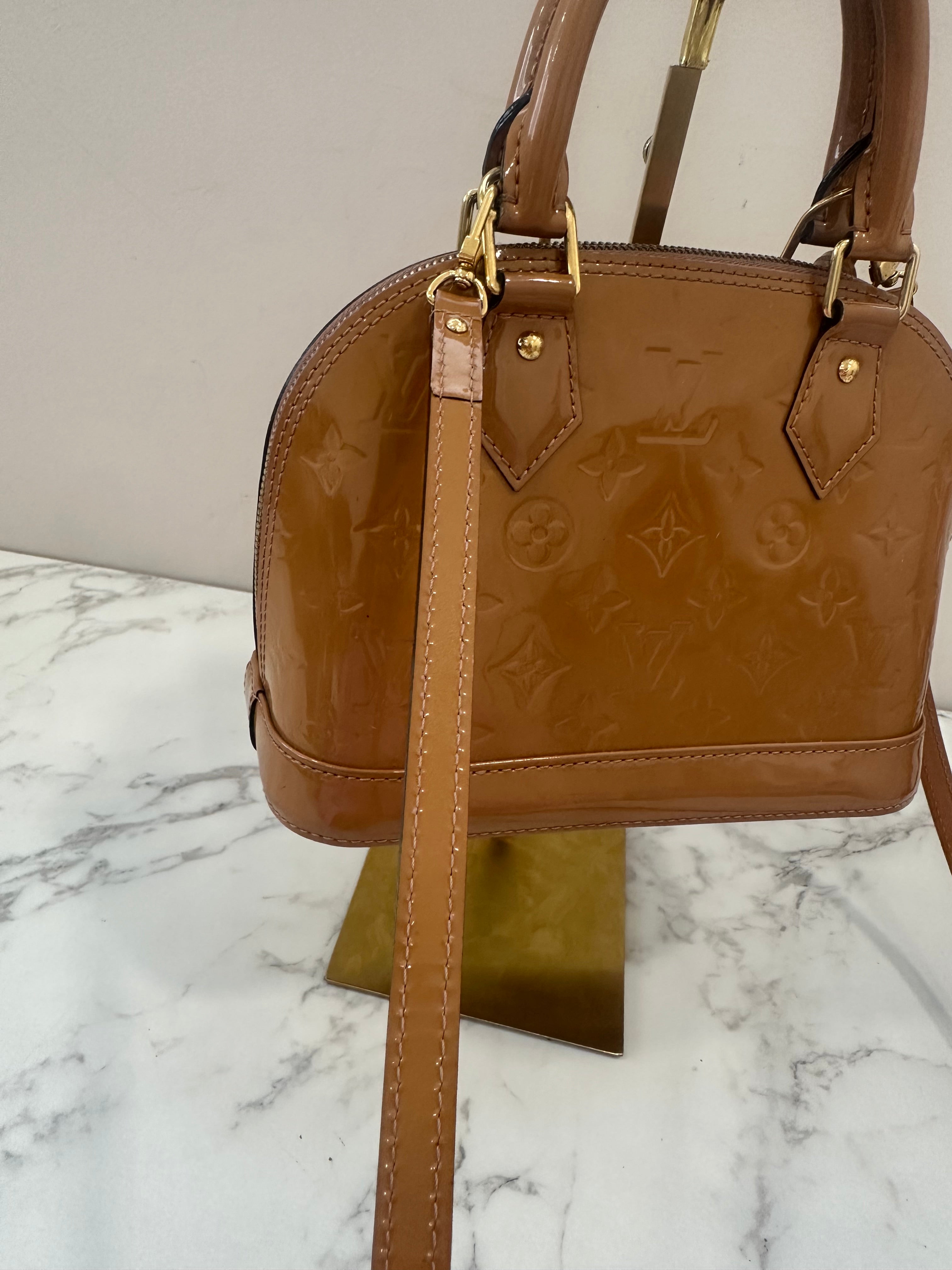 Louis Vuitton Alma BB Vernis Beige