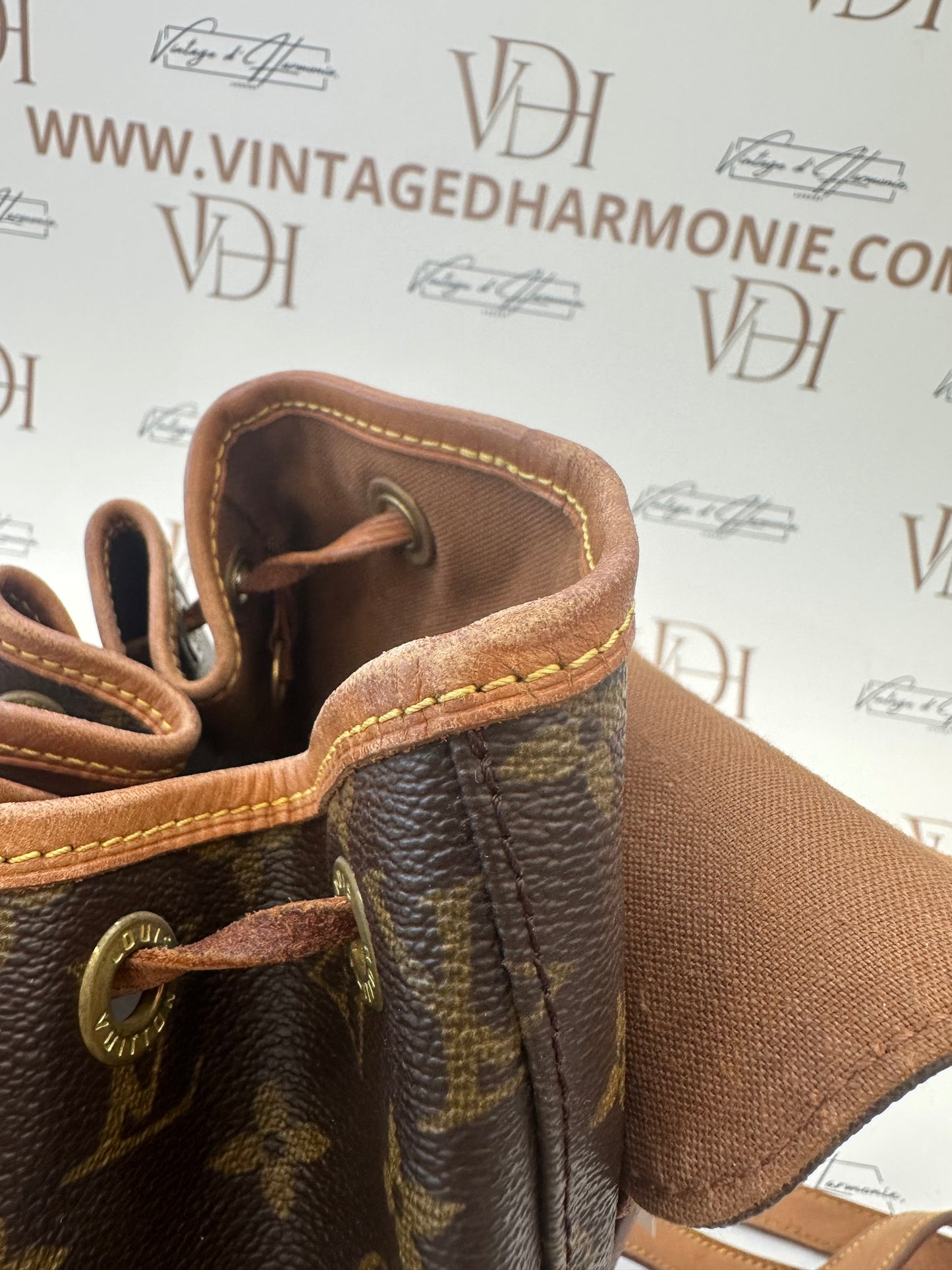 017767 - Louis Vuitton Montsouris MM