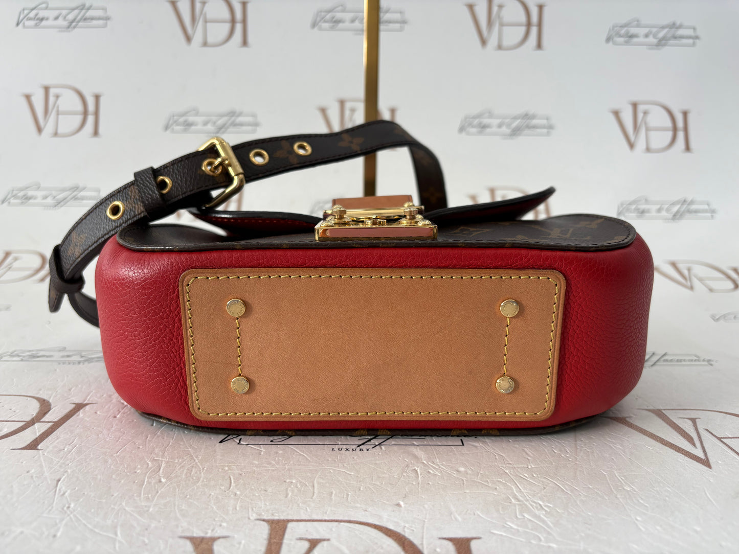 384087 - Louis Vuitton Eden