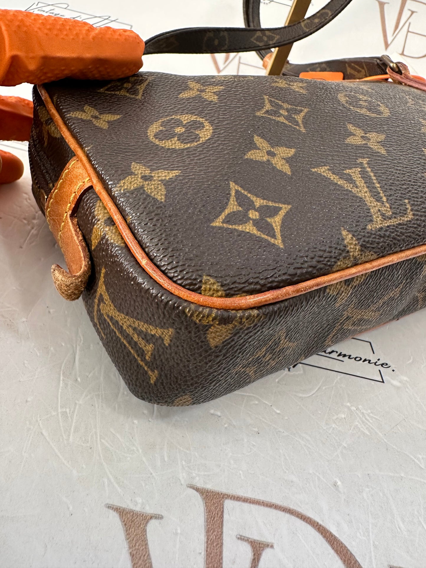 017801 - Louis Vuitton Marly Bandouliere