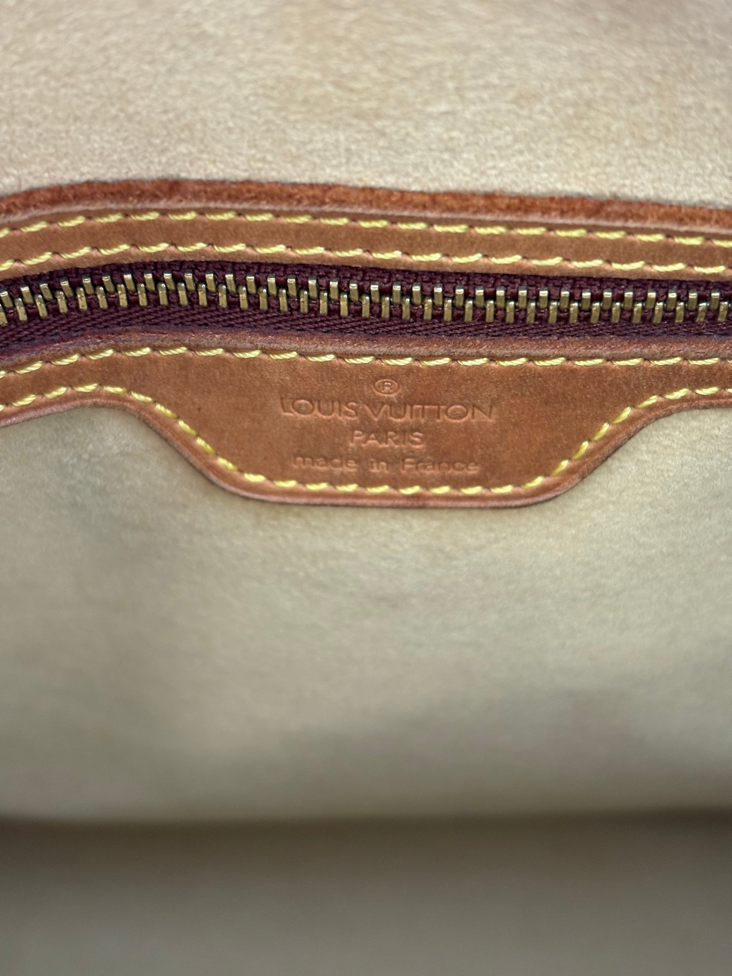 018147 - Louis Vuitton Looping