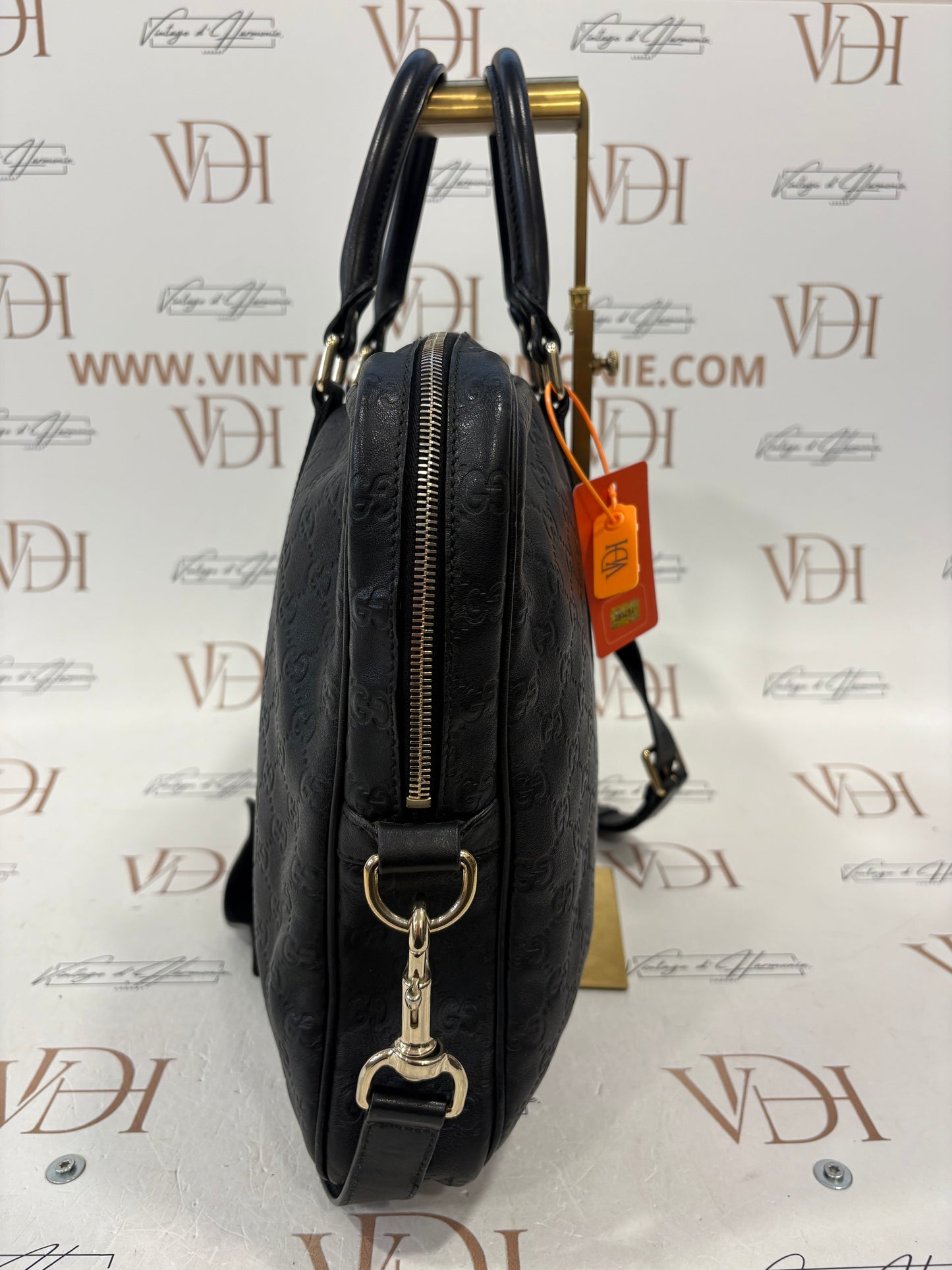 383284 - Gucci Messenger