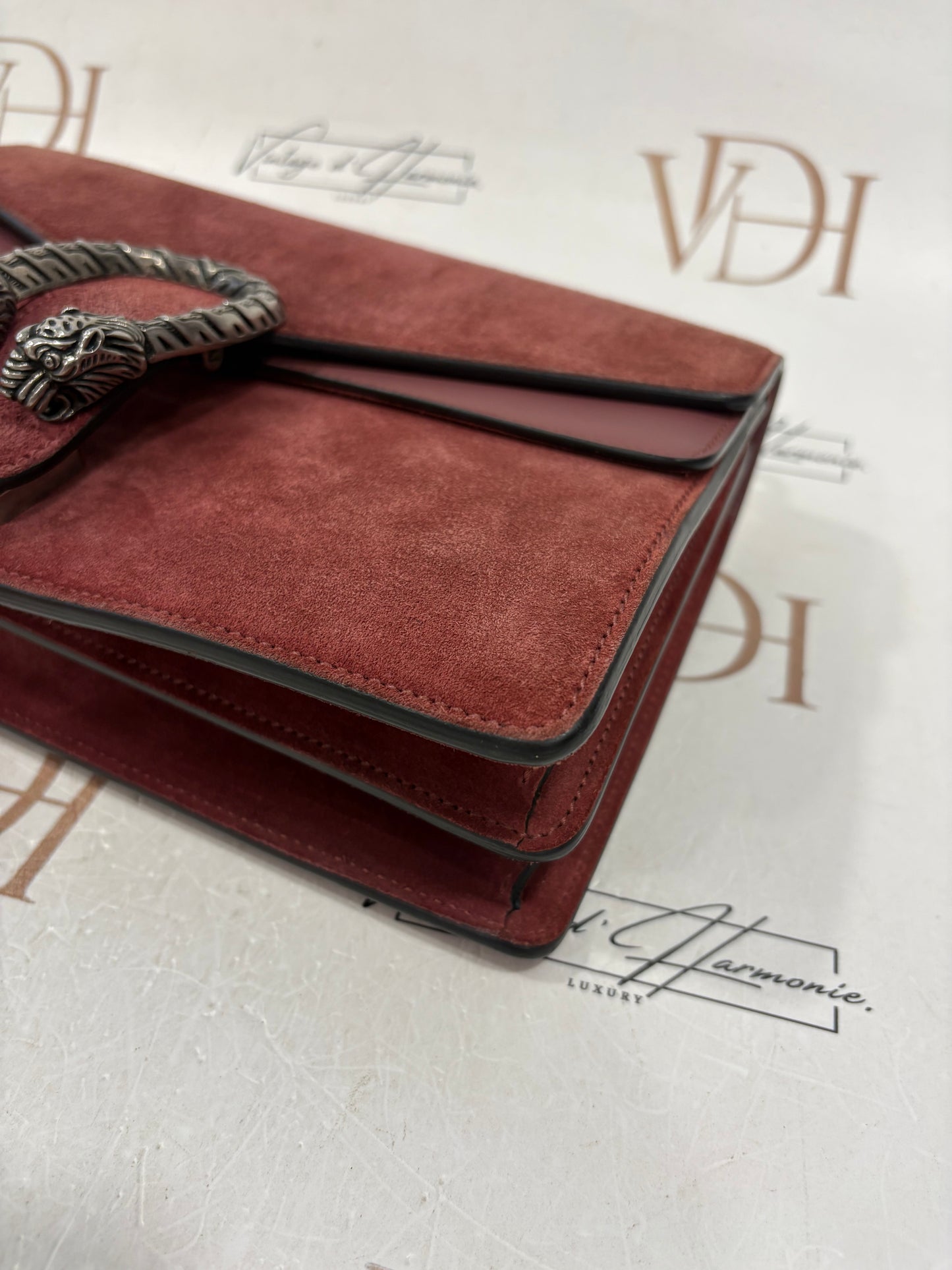 201000 - Gucci Dionysus