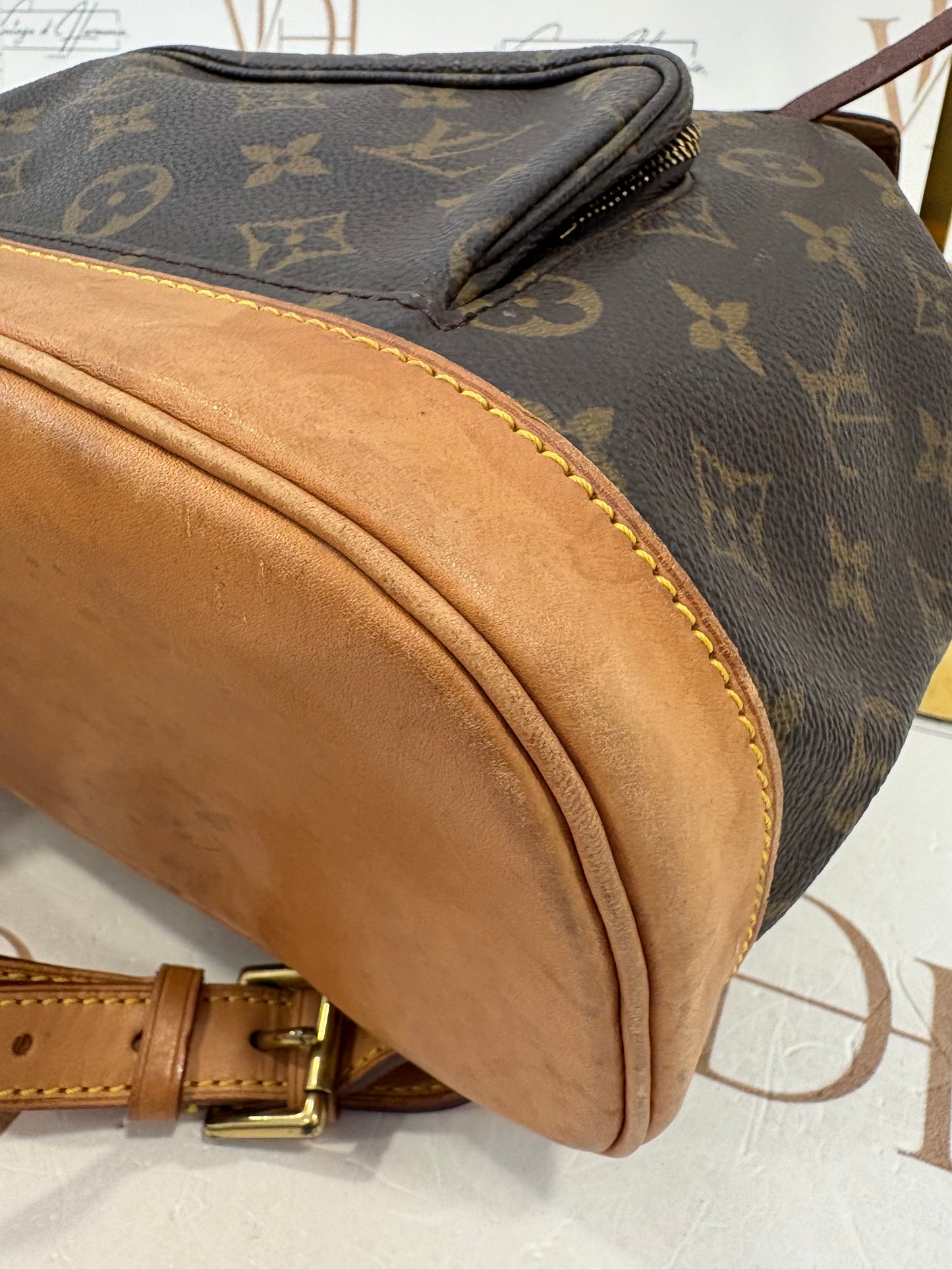 017658 - Louis Vuitton Montsouris MM