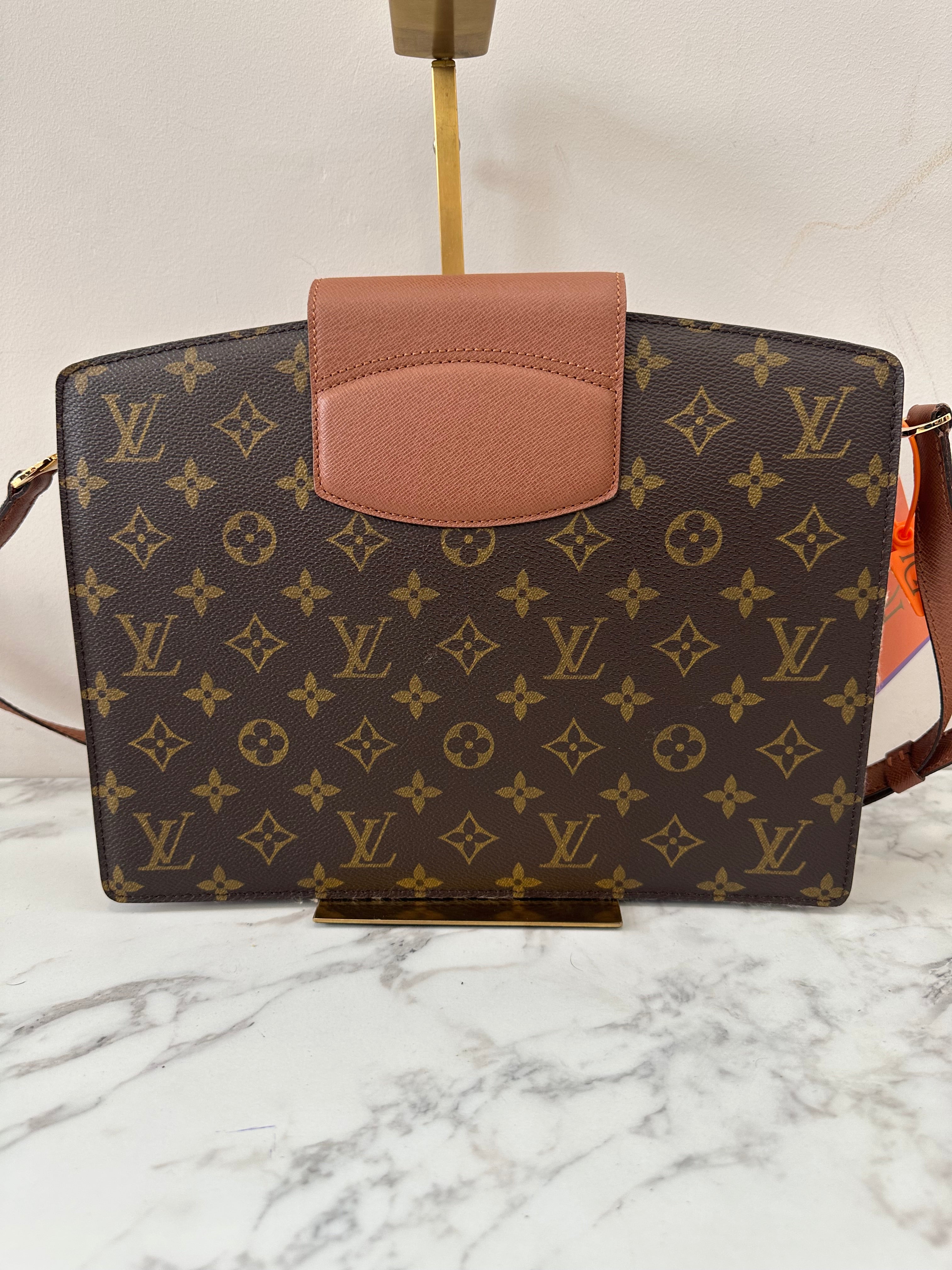 Louis Vuitton Courcelles