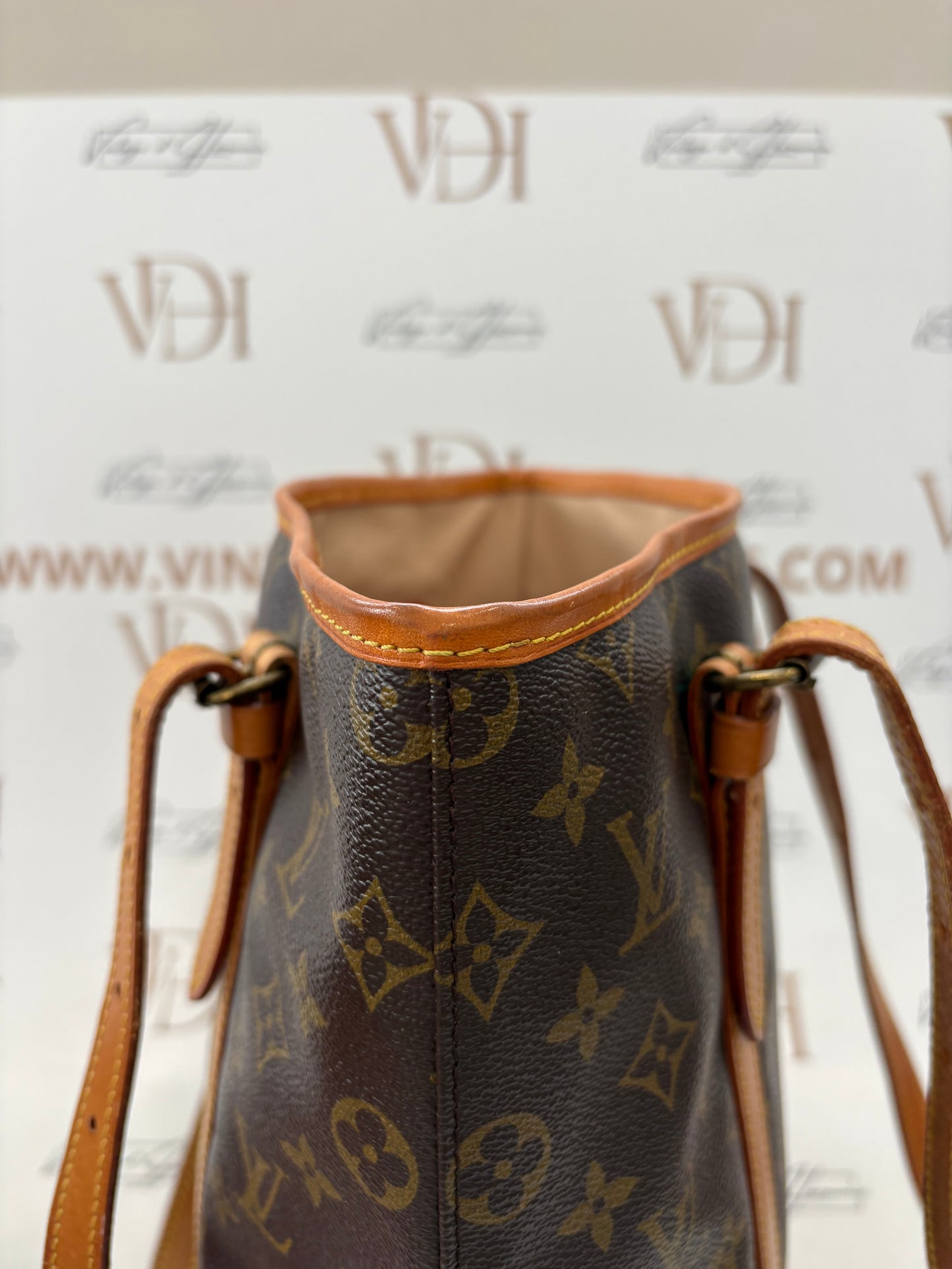 018282 - Louis Vuitton Bucket GM