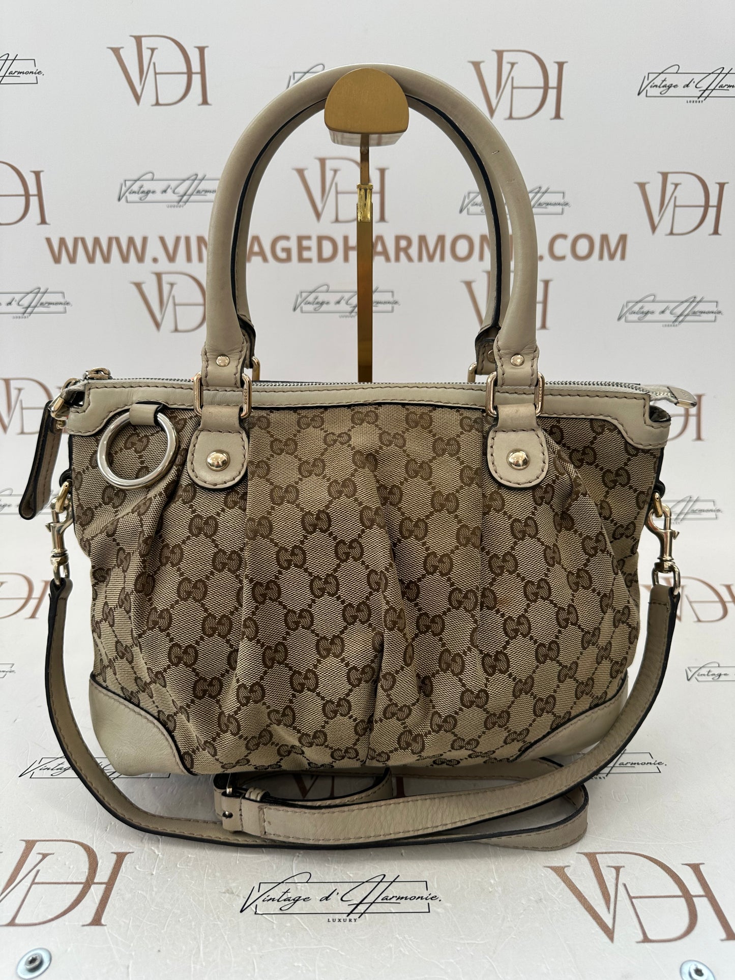 383088 - Gucci Sukey