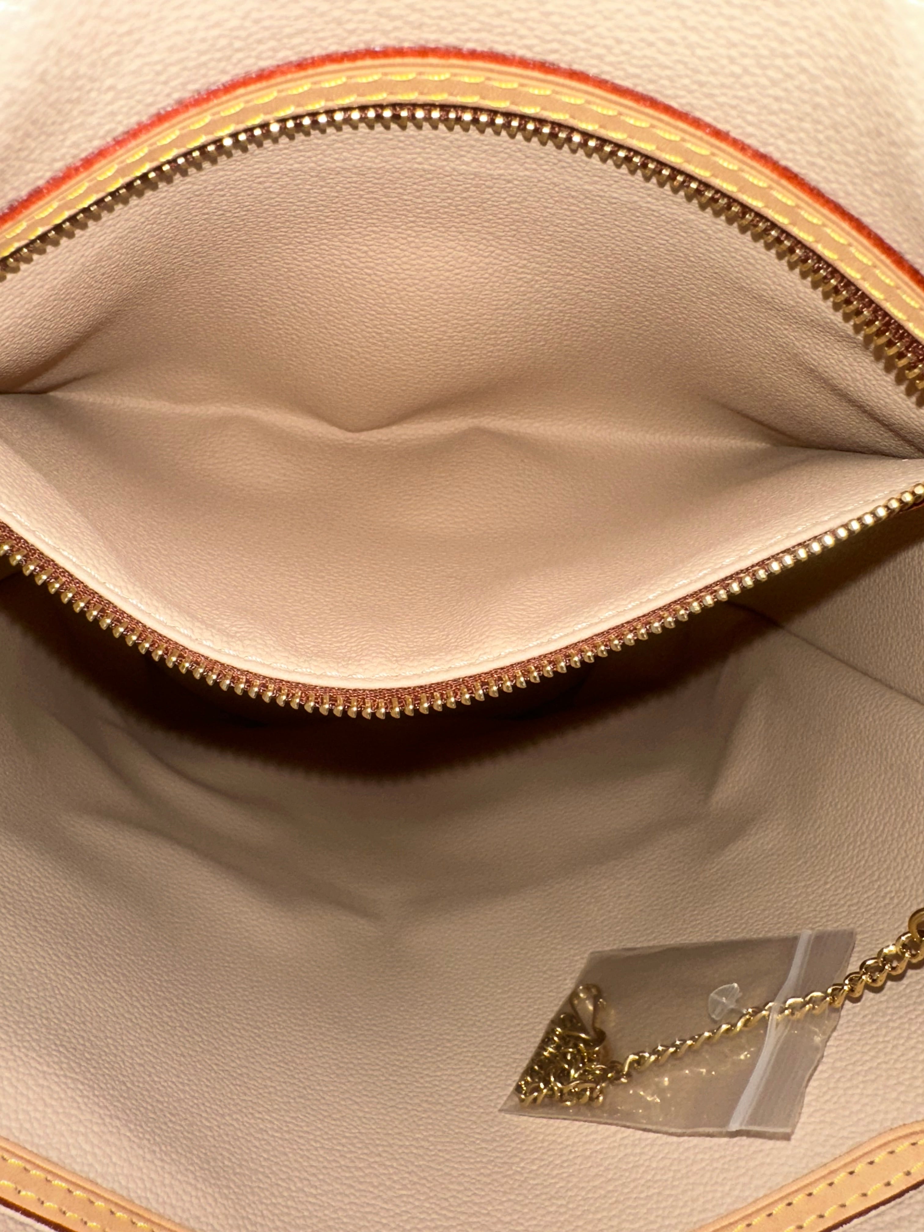 Louis Vuitton Bucket GM