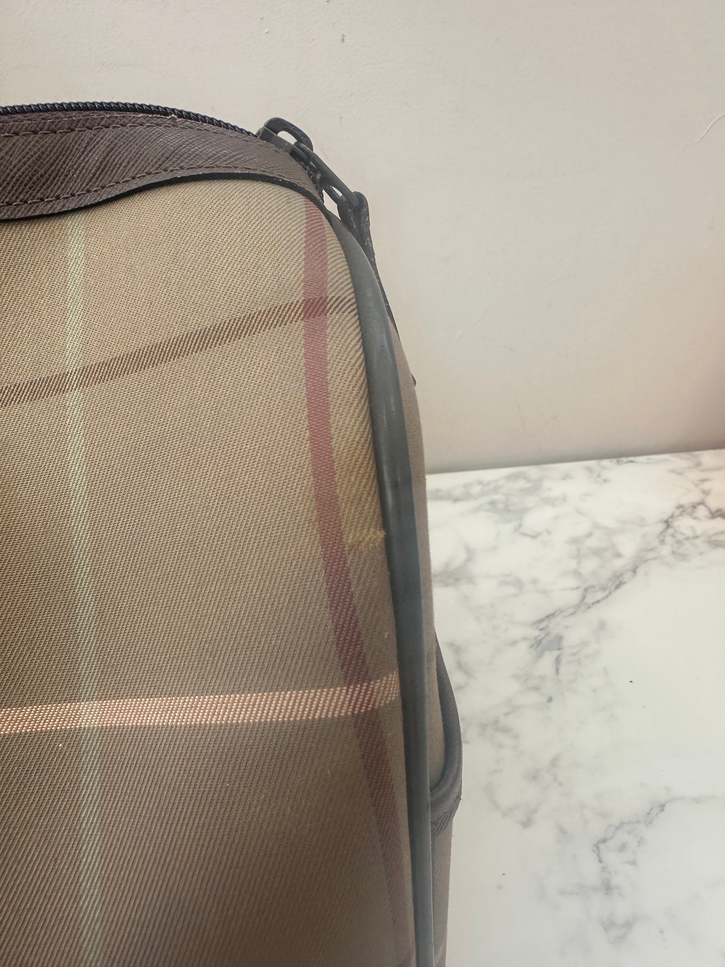 Burberrys Boston Bag