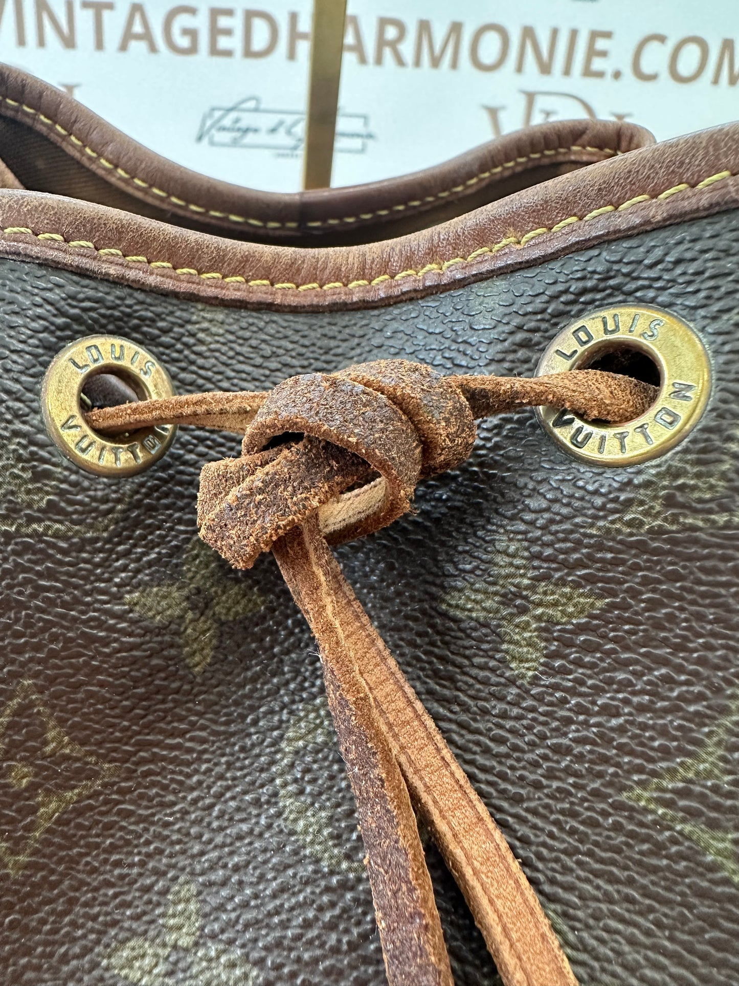 017858 - Louis Vuitton Montsouris MM