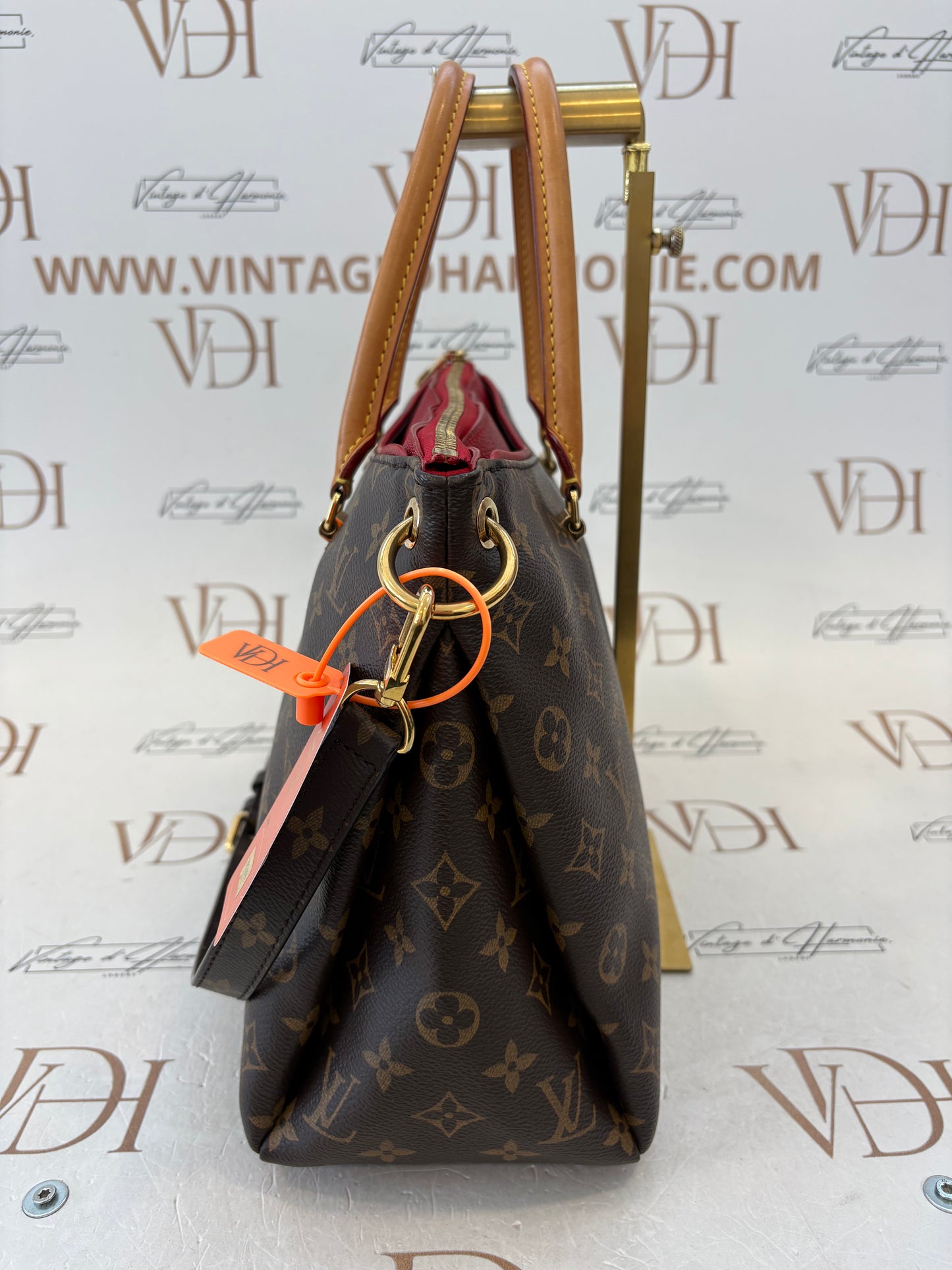 383699 - Louis Vuitton Pallas