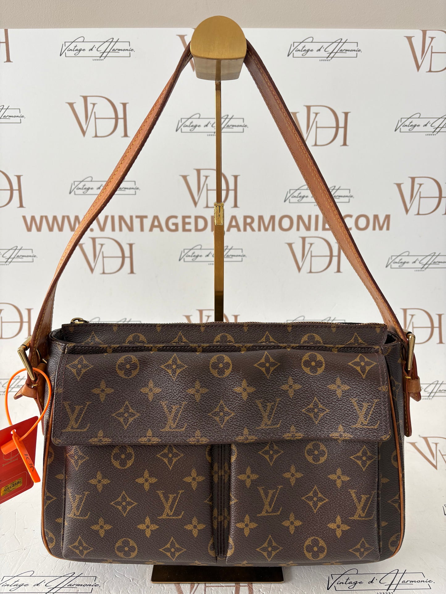 017318 - Louis Vuitton Viva Cite GM
