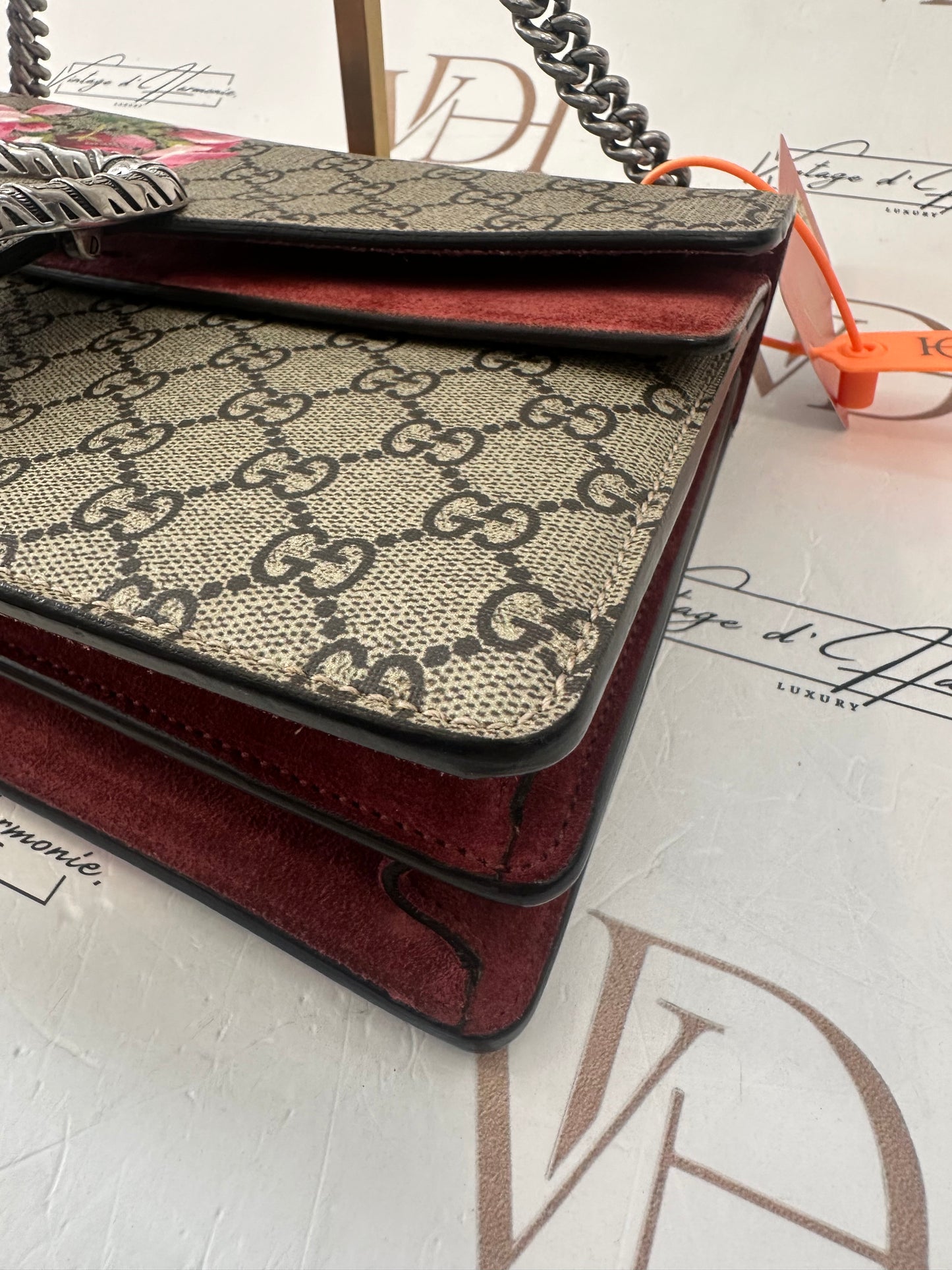383002 - Gucci Dionysus
