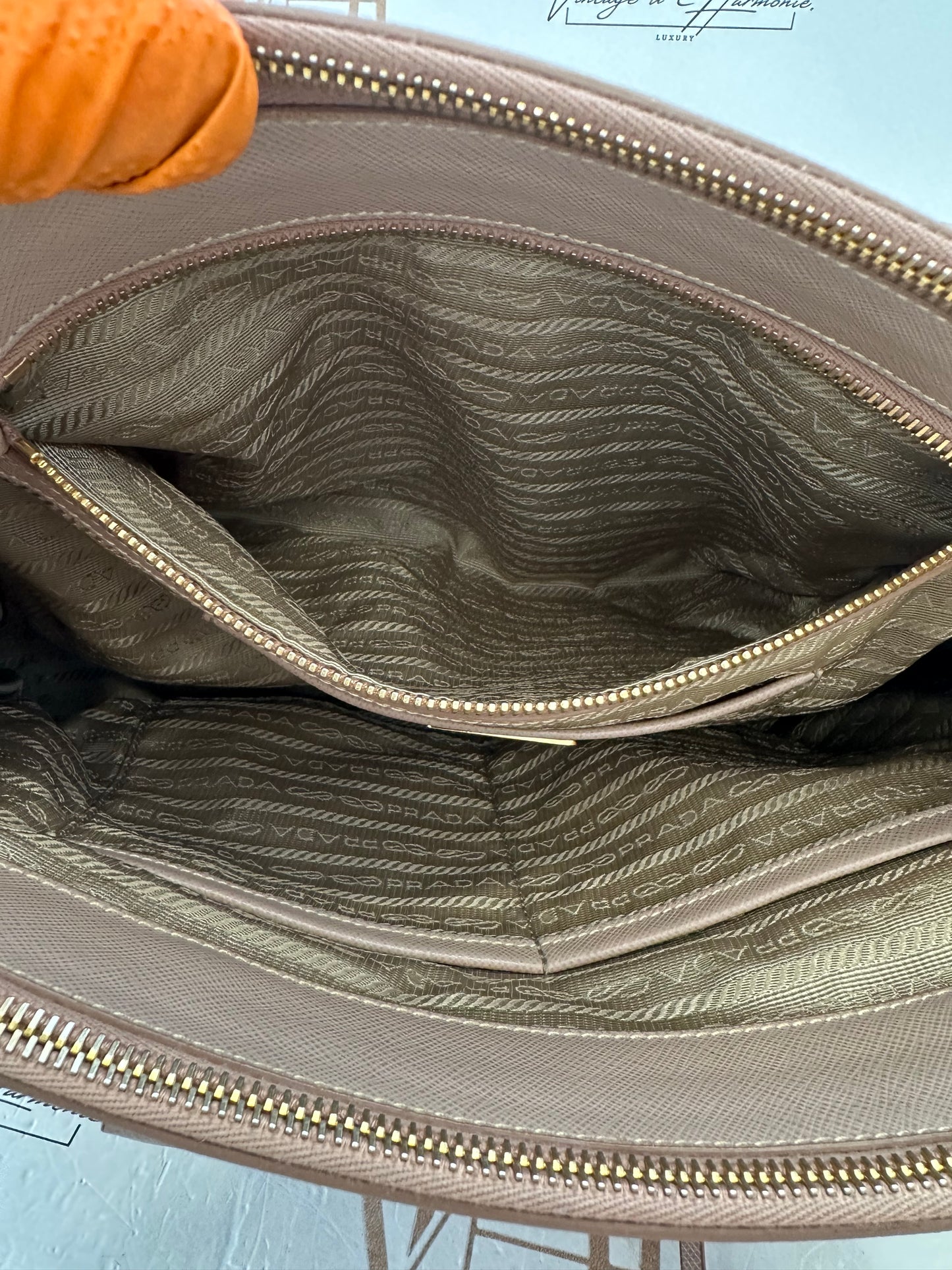 383142 - Prada Galleria