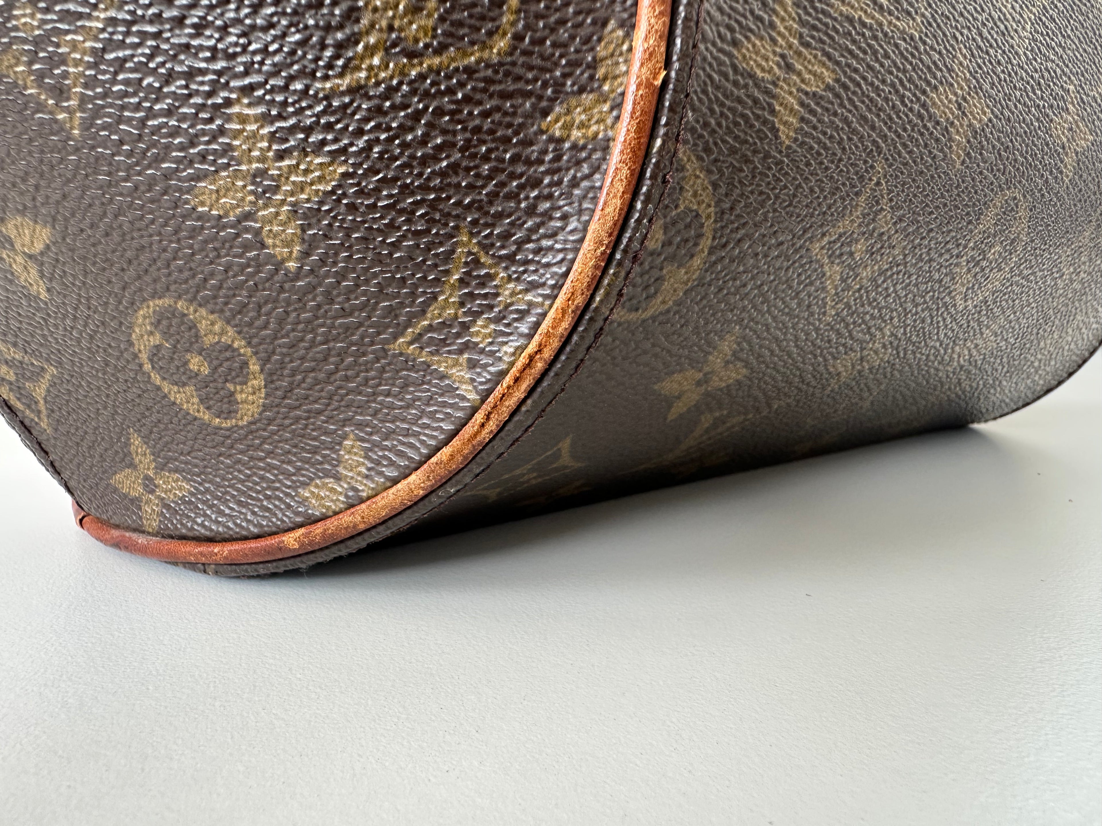 Louis Vuitton Ellipse MM