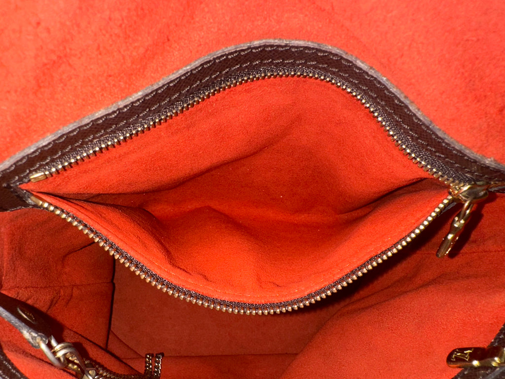 Louis Vuitton Marais