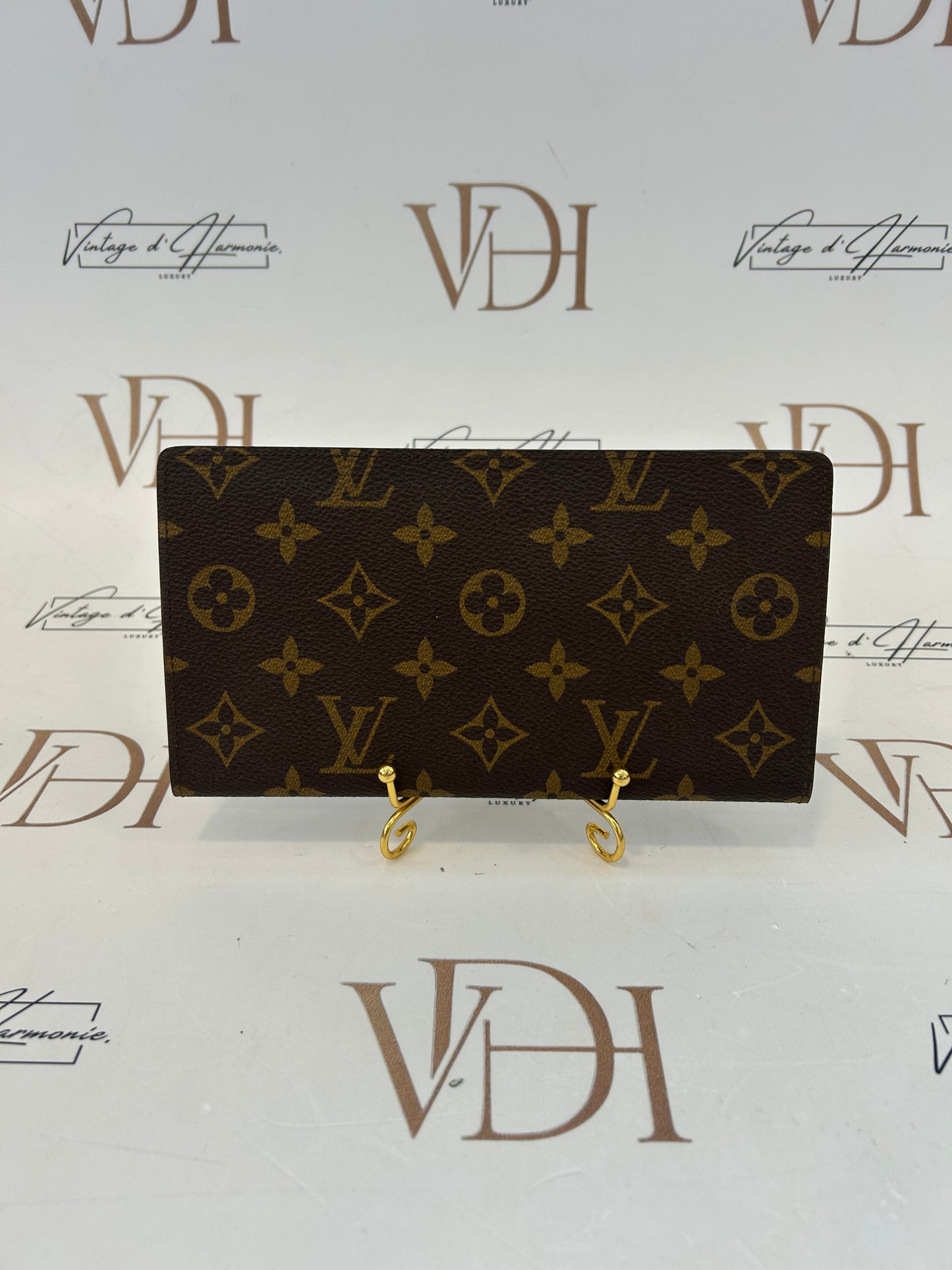 017344 - LV Wallet