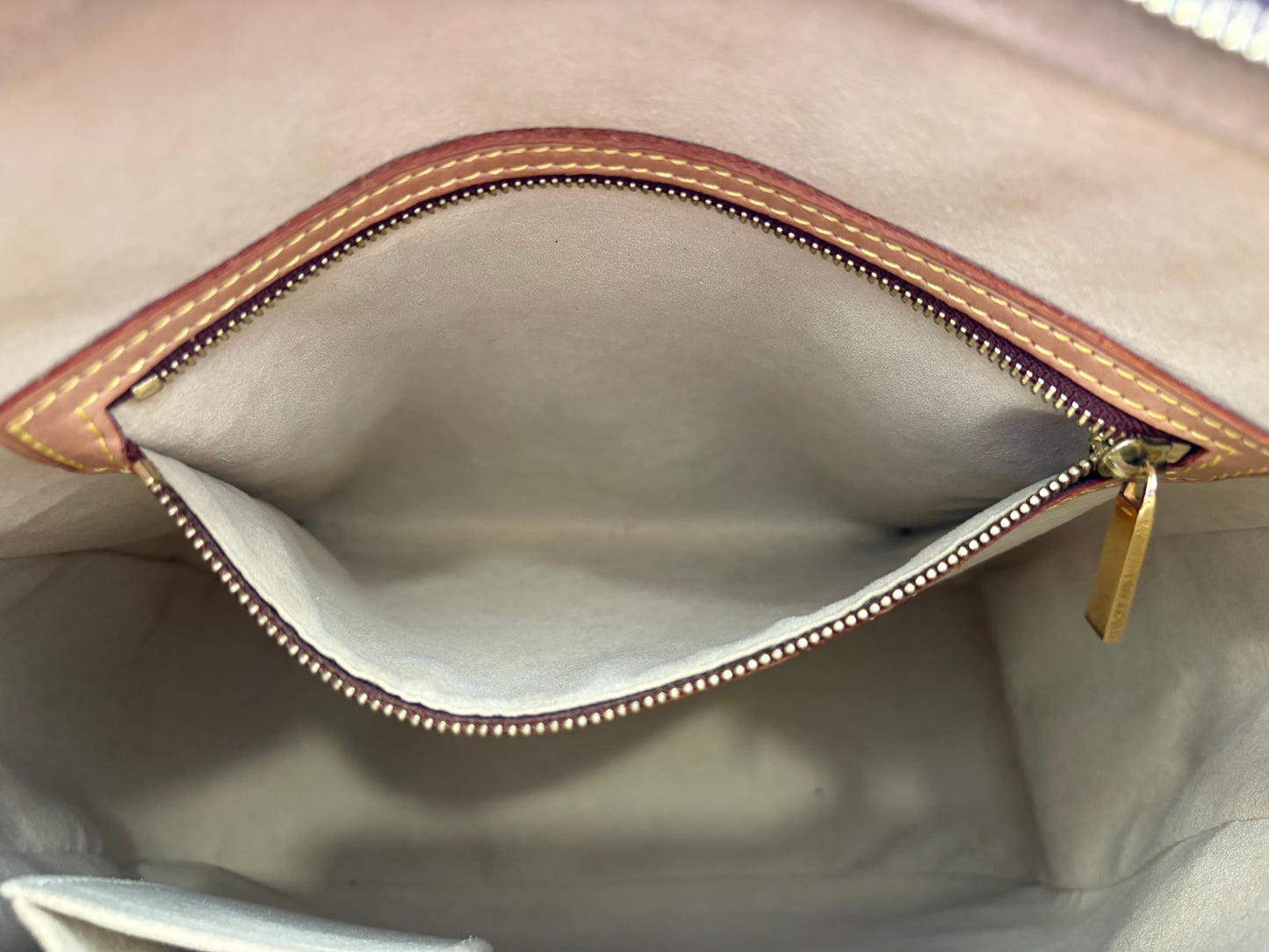017684 - Louis Vuitton Looping GM