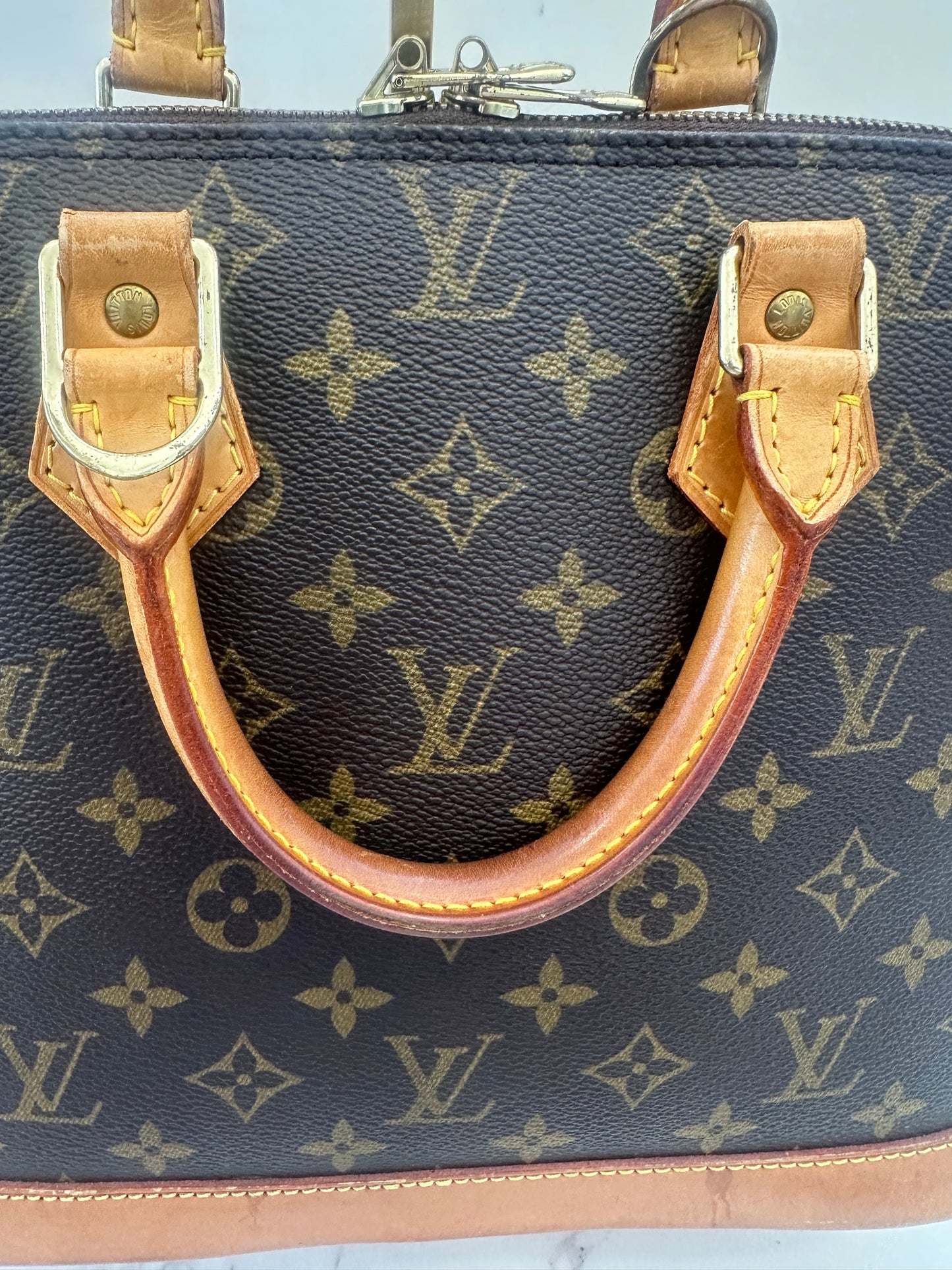 Louis Vuitton Alma