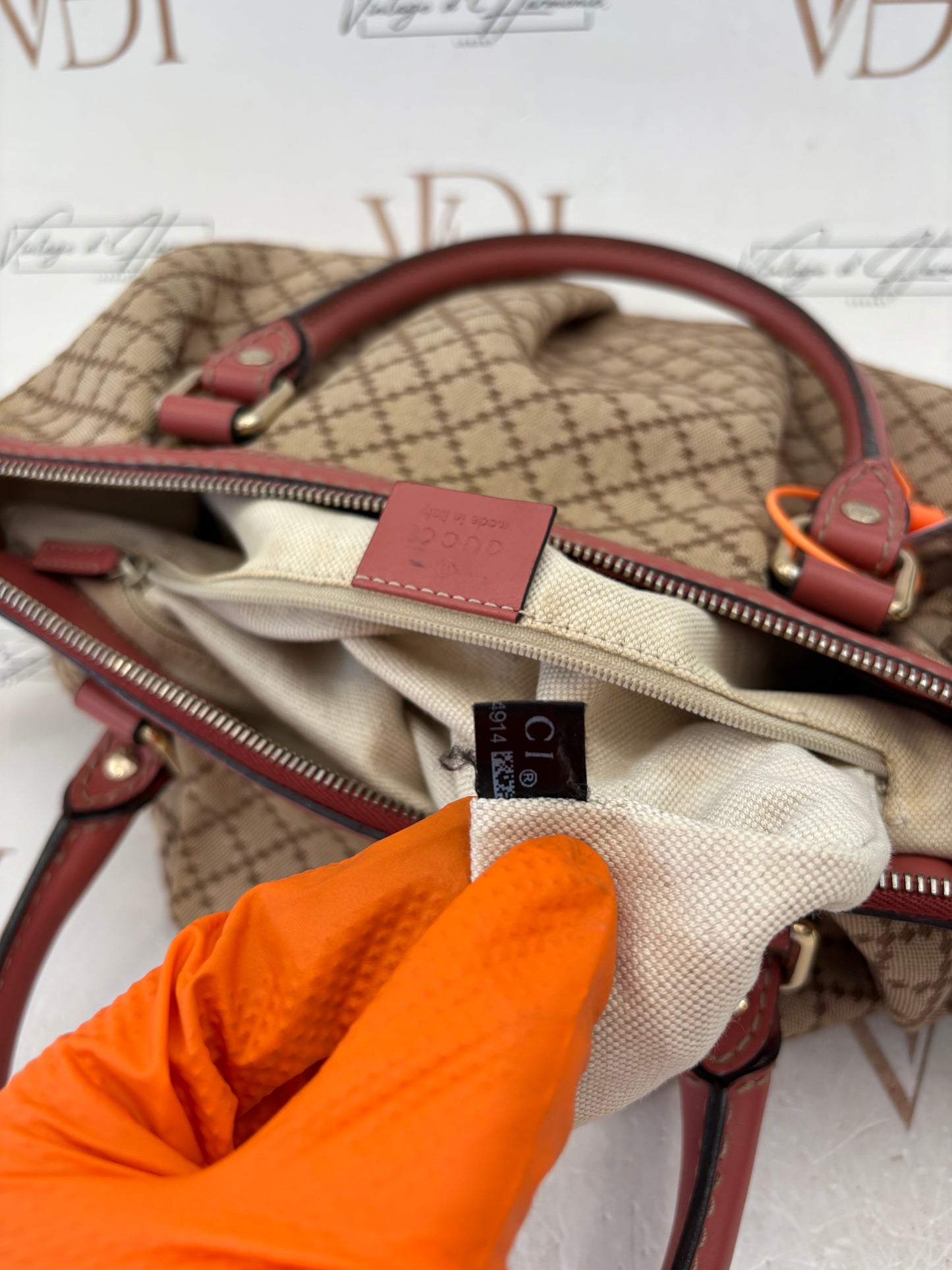 38307 - Gucci Sukey
