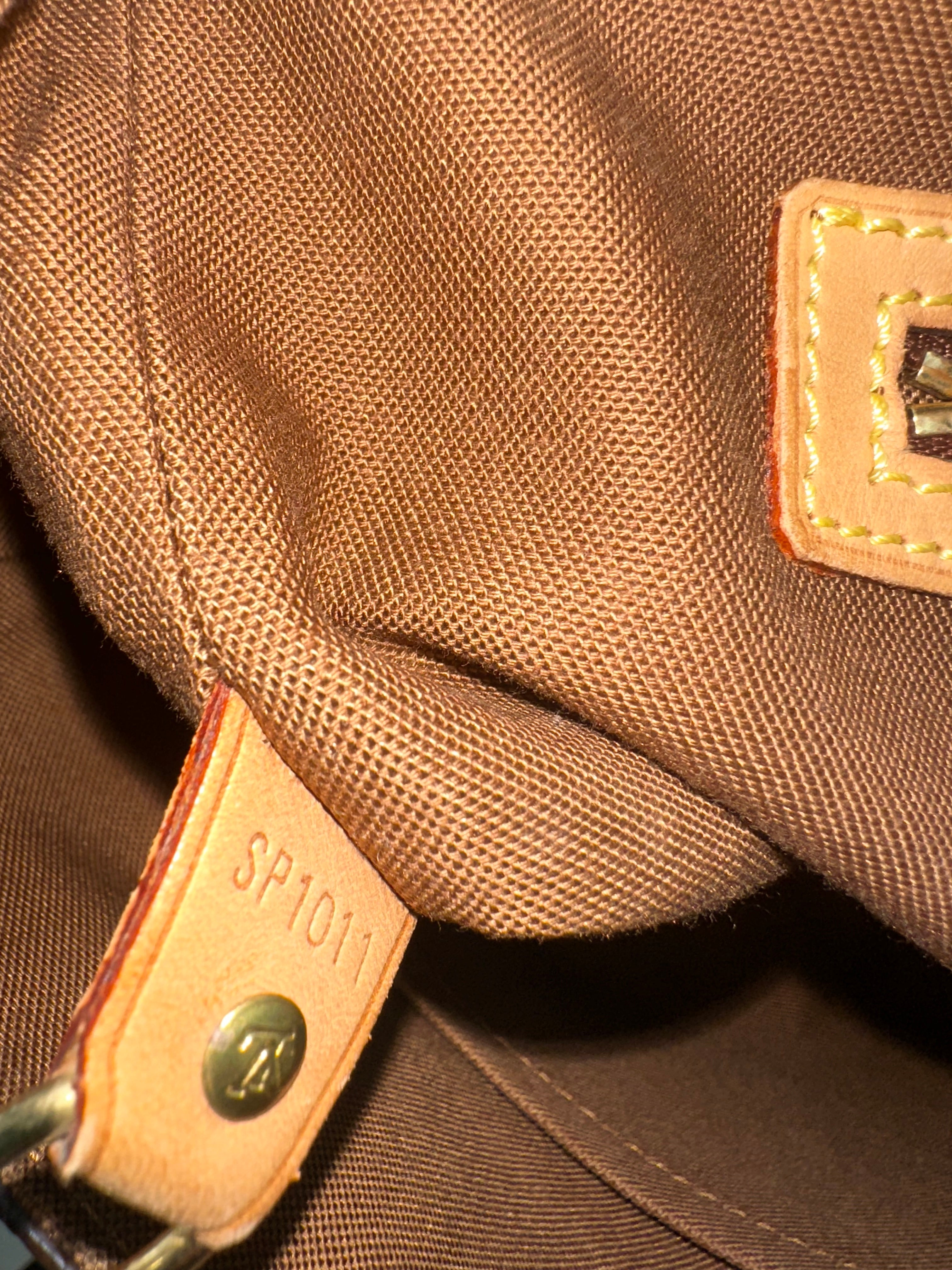 Louis Vuitton Messenger Bosphore