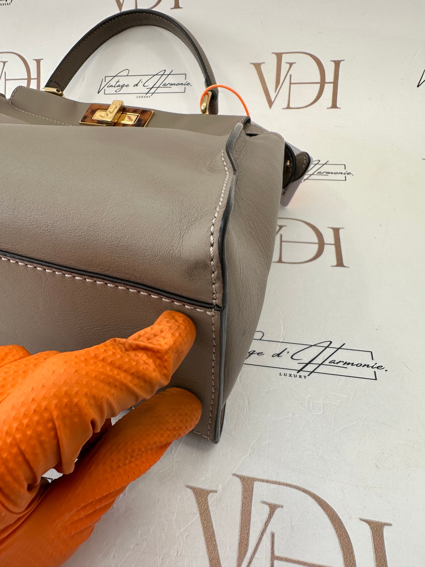 383074 - Fendi Peekaboo