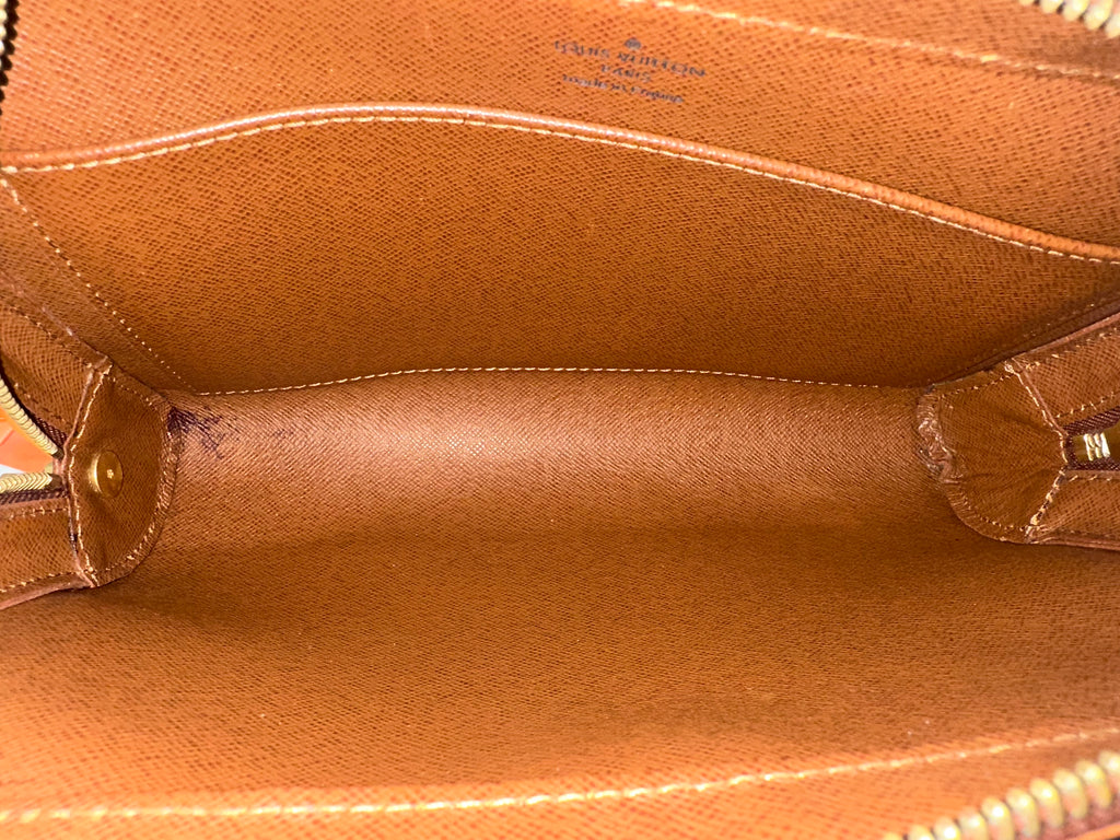 Louis Vuitton Orsay Clutch