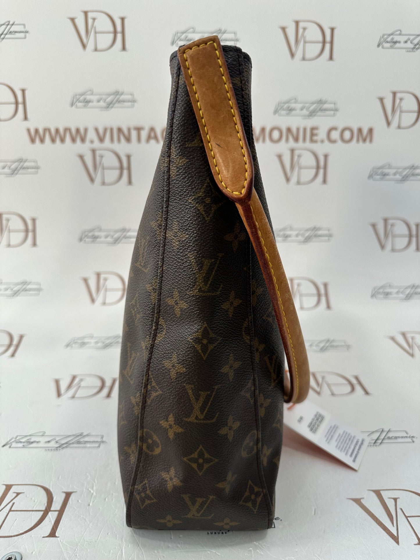 017798 - Louis Vuitton Looping GM