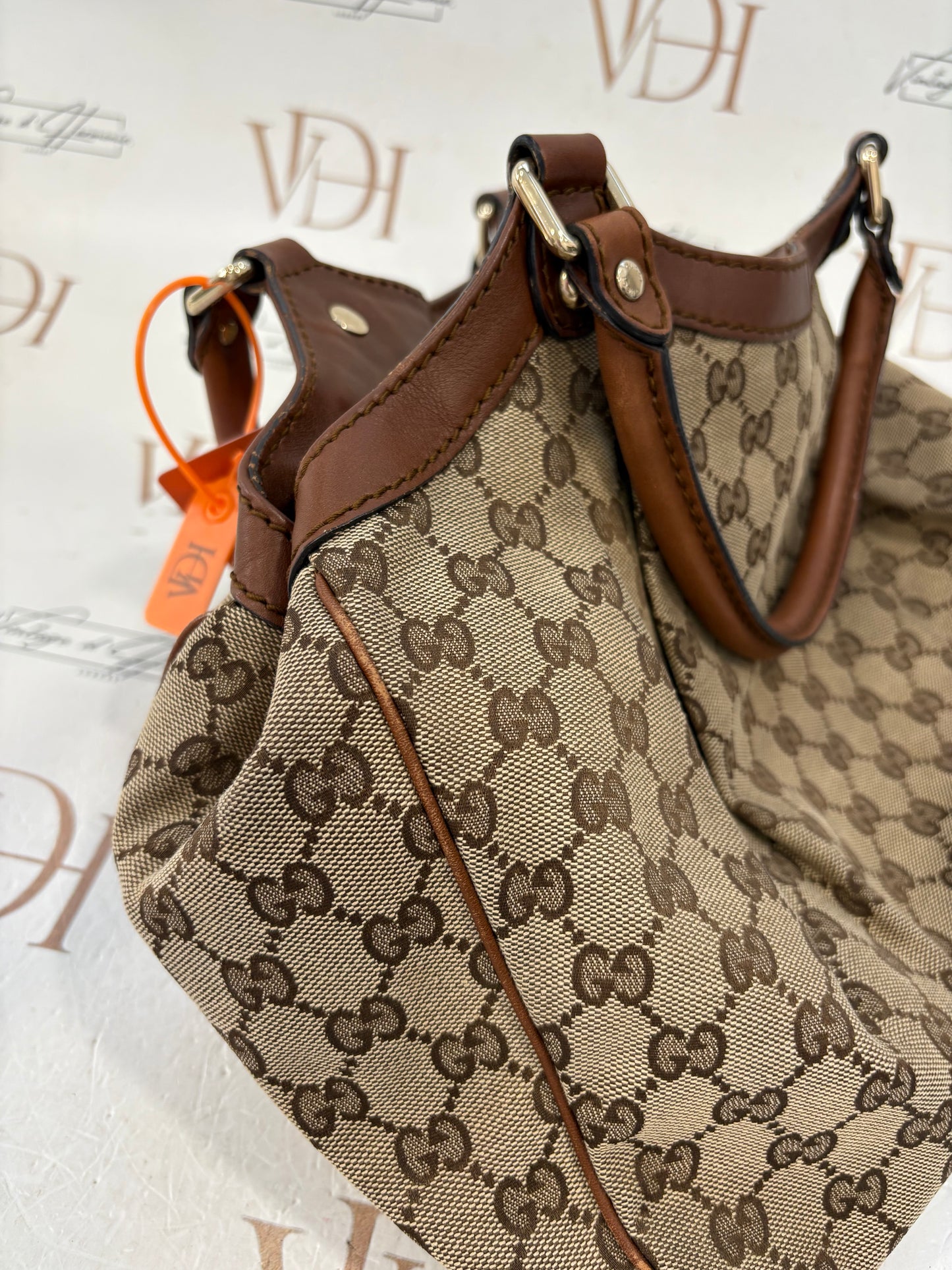 201640 - Gucci Sukey