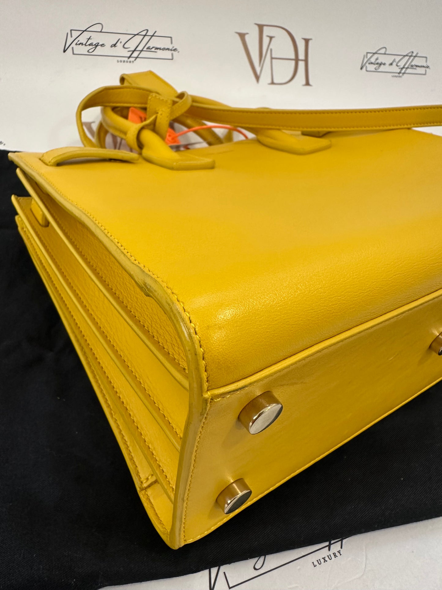 382221 - Saint Laurent Sac De Jour Baby Yellow