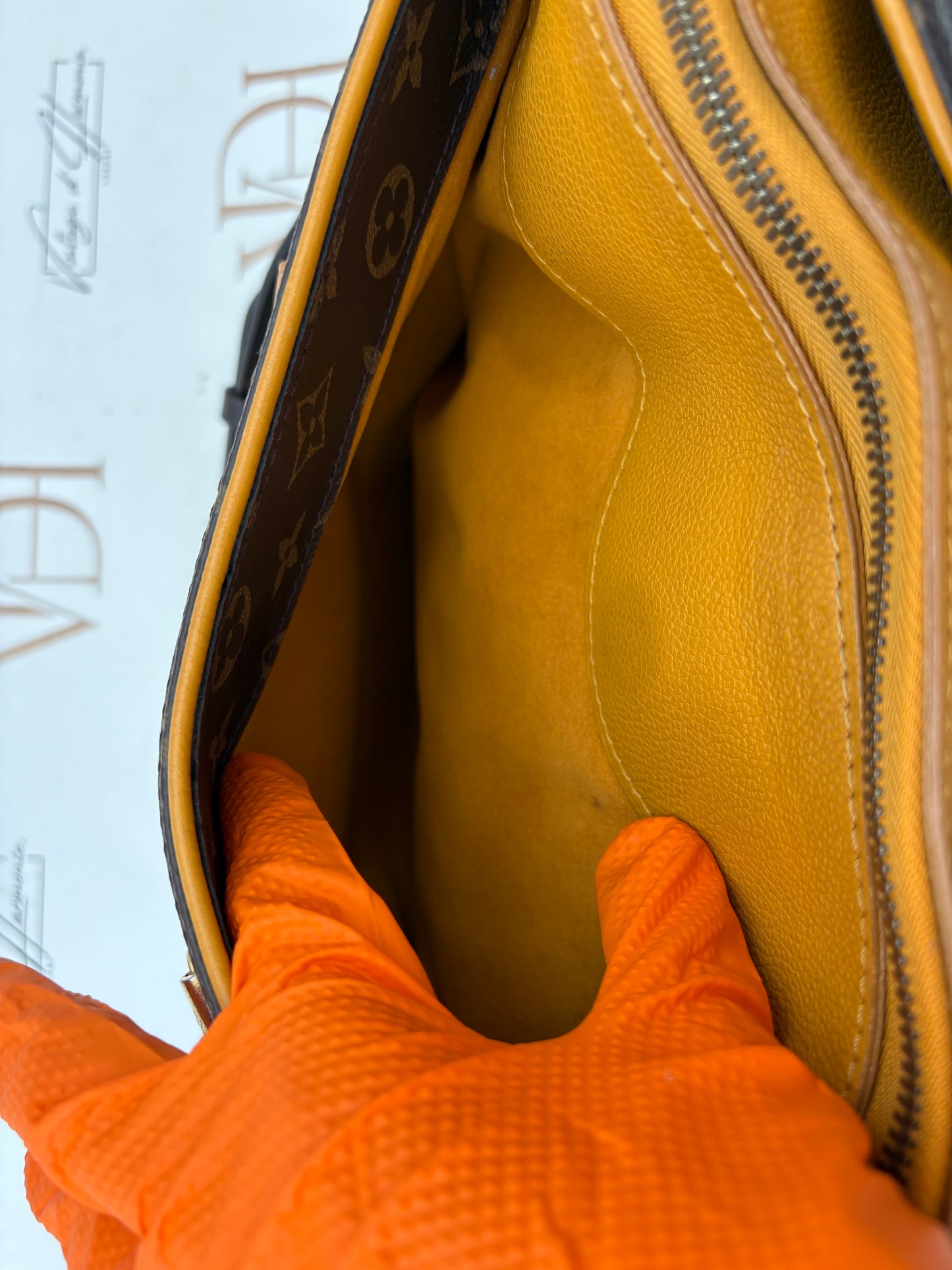 384141 - Louis Vuitton Pallas