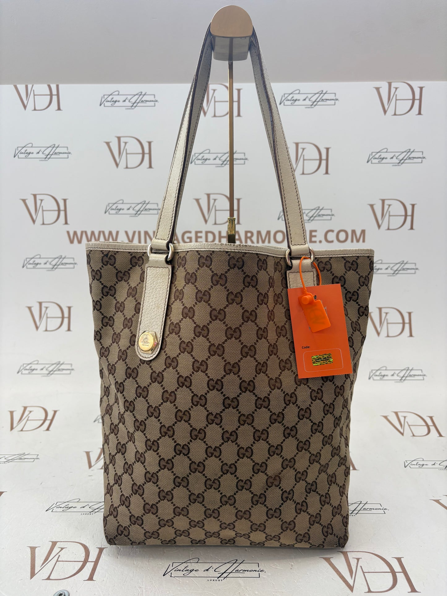 018185 - Gucci Tote Vertical