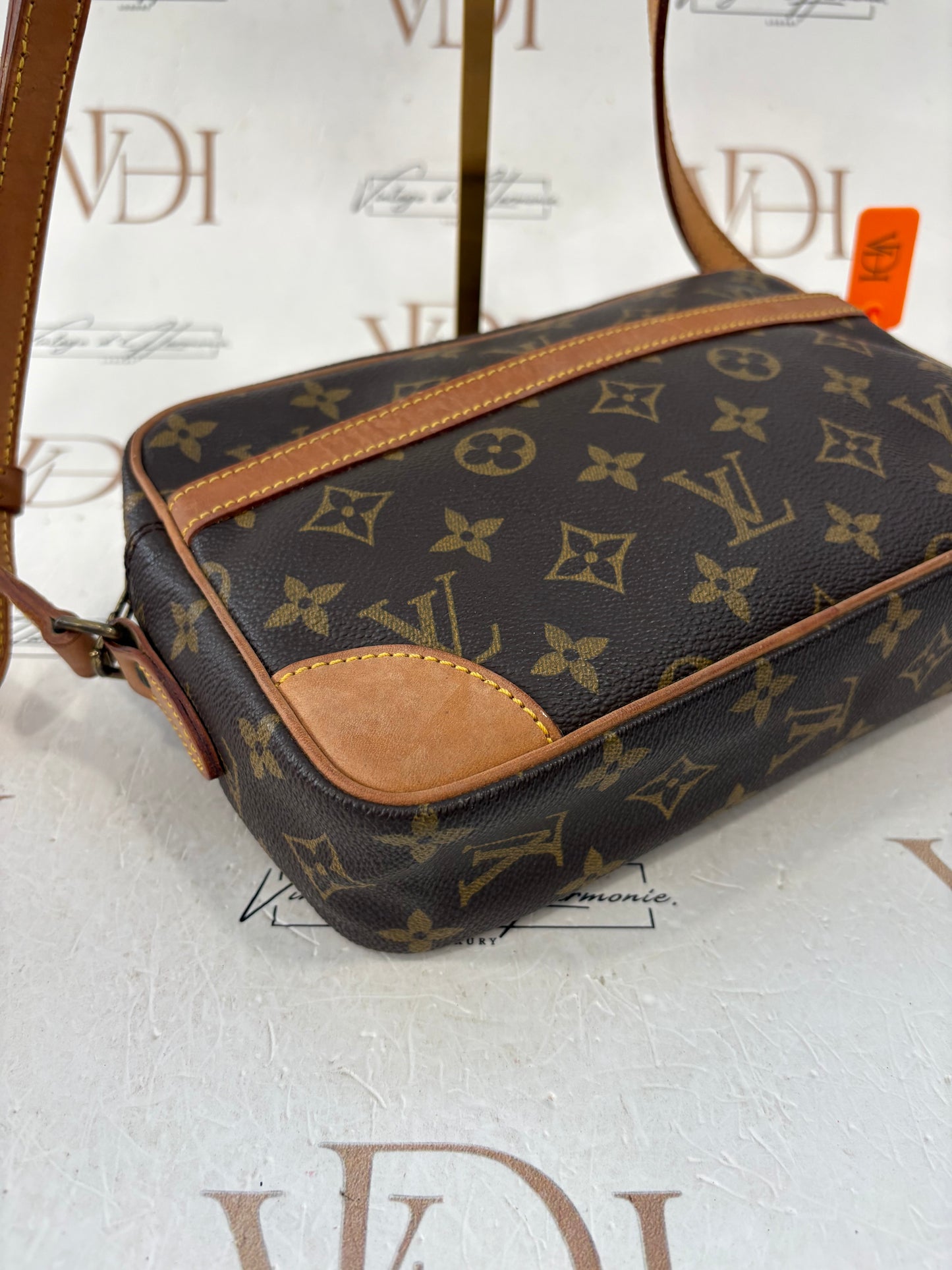 017021 - Louis Vuitton Trocadero 24