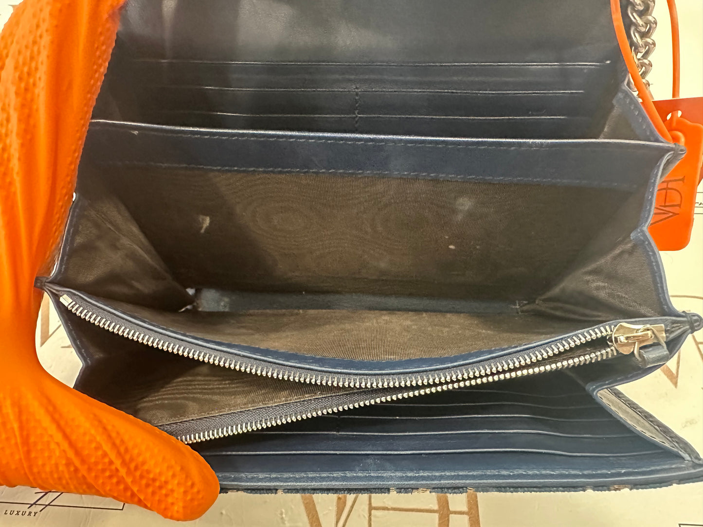 382239 - Gucci Dionysus