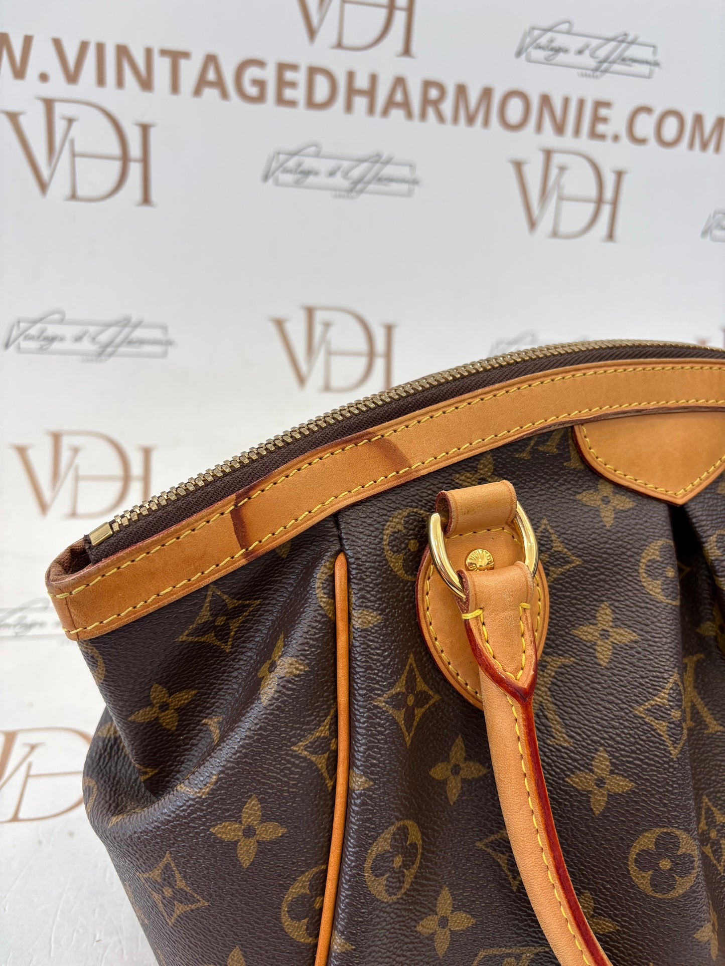 018378 - Louis Vuitton Tivoli PM