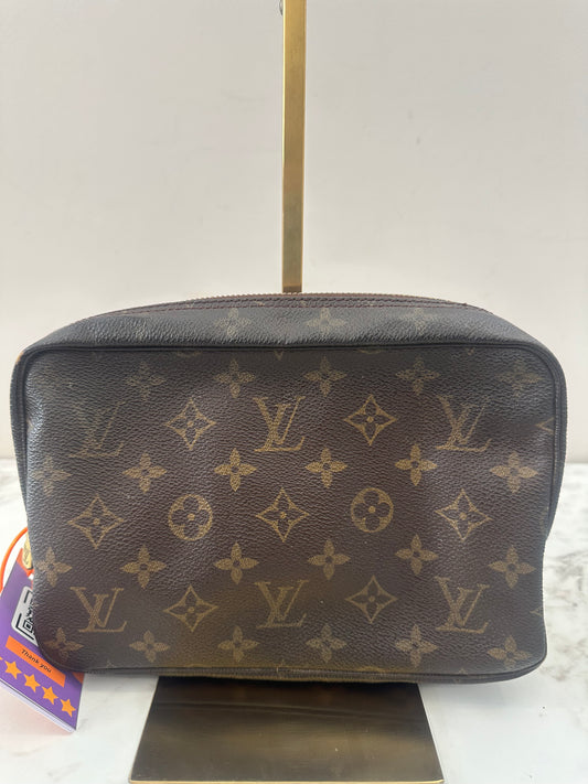 Louis Vuitton Trousse Toilette 23