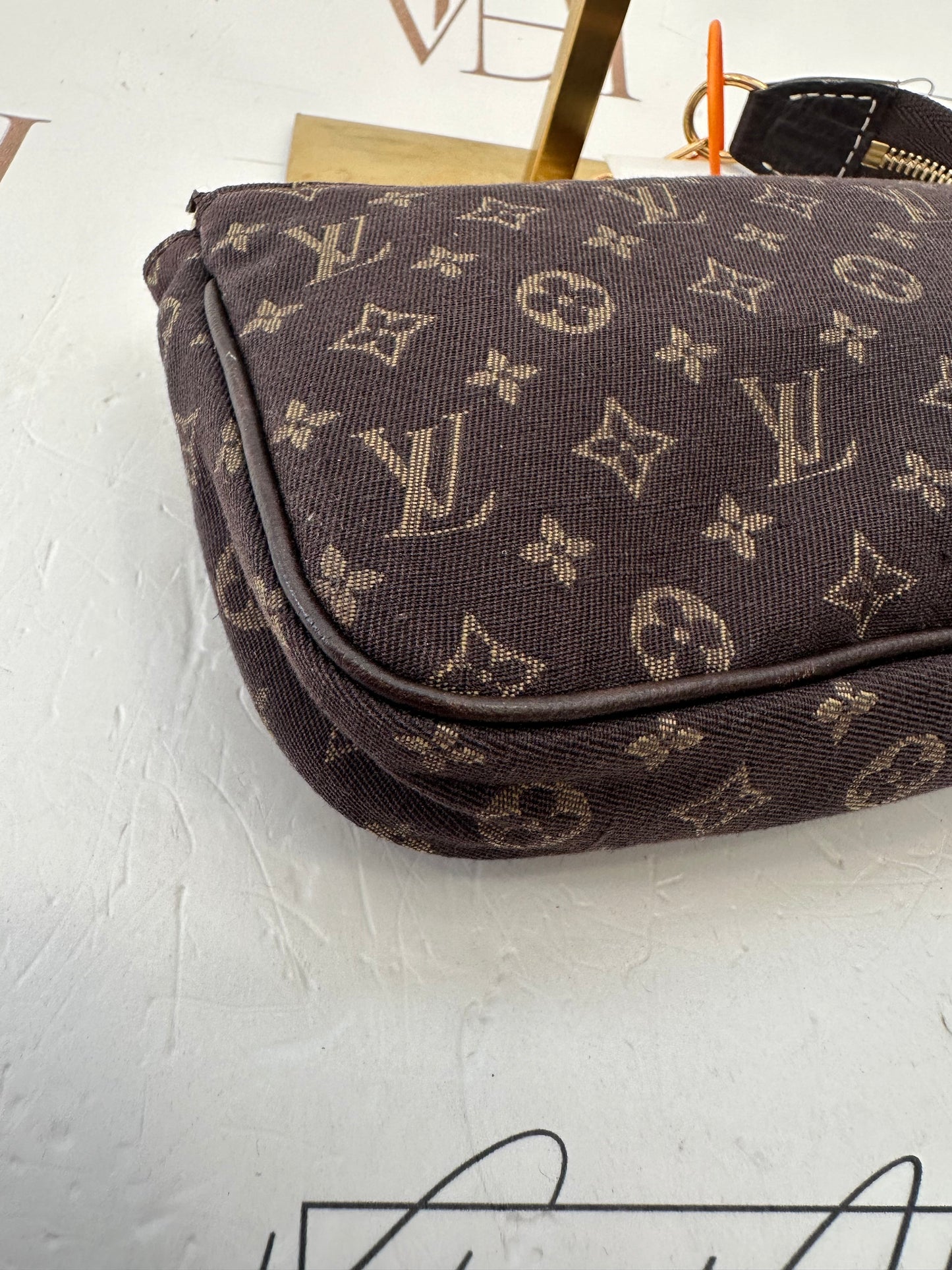 017754 - Louis Vuitton Mini Pouch