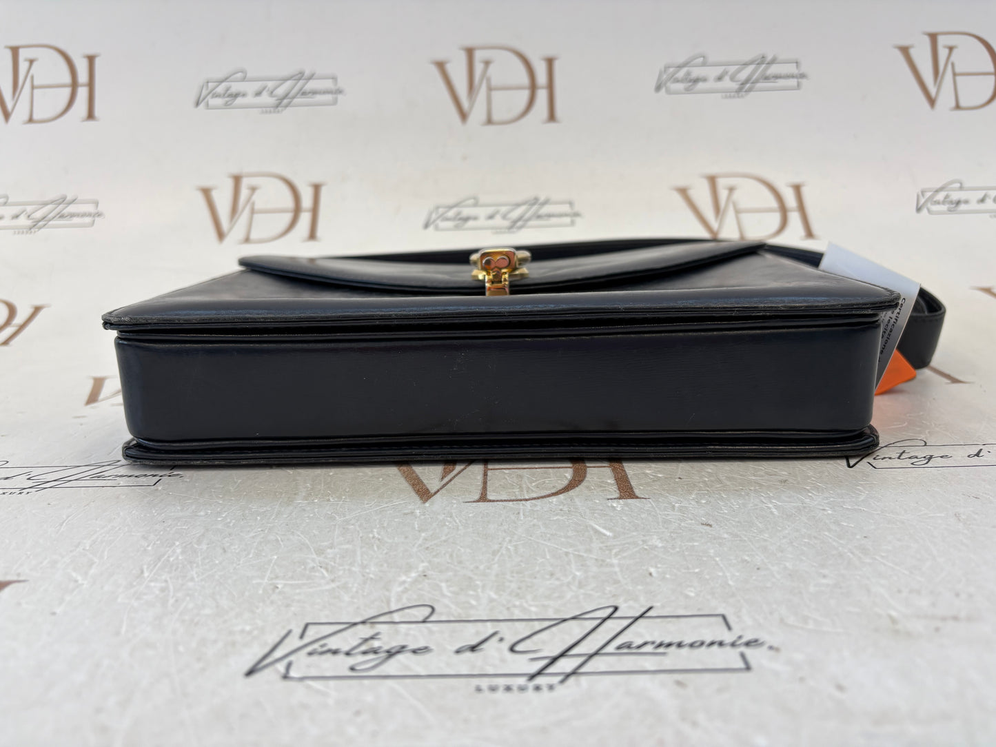 018214 - Gucci Tiger Eye